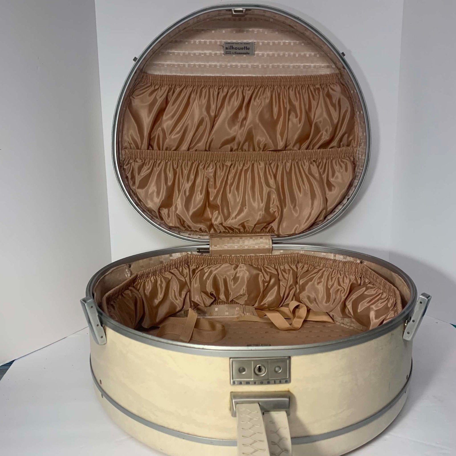 VTG Samsonite Luggage 1540 Silhouette Cream Train Case Hat Round Box Shwayder