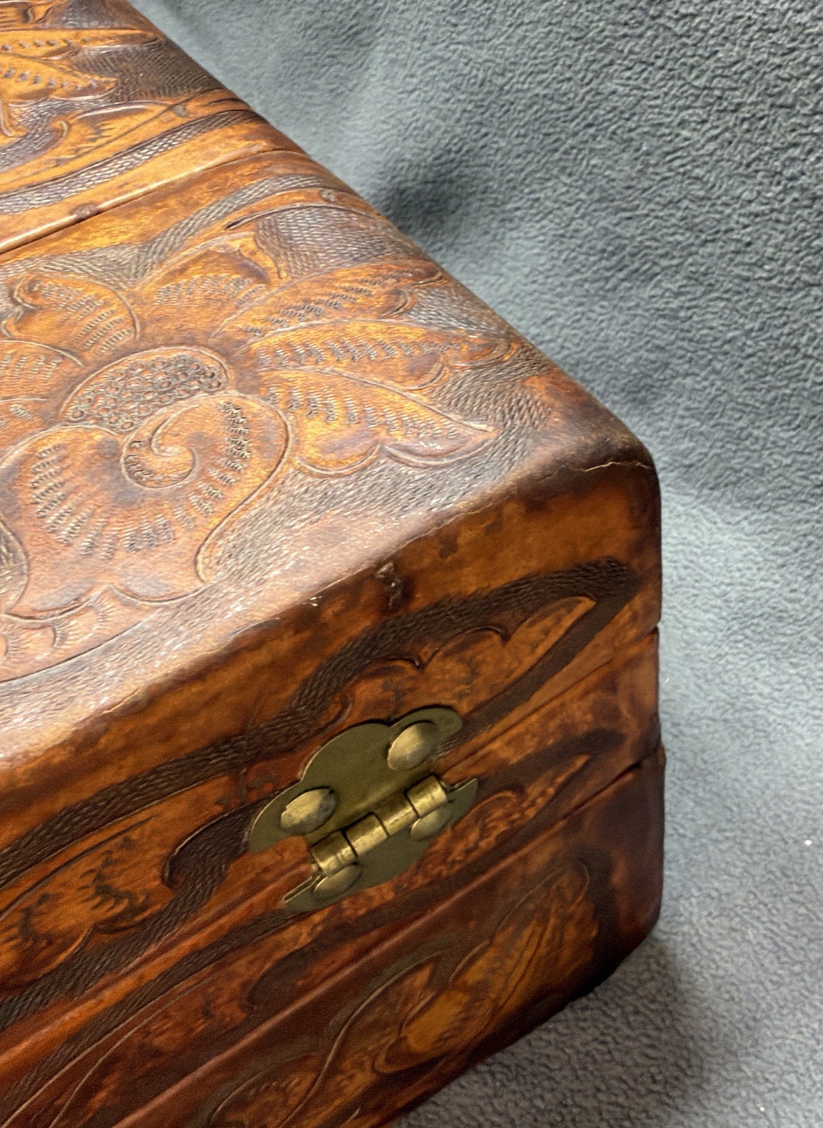 Vintage La India Bonita Mexico Tooled Train Case Leather Travel Vanity Carved