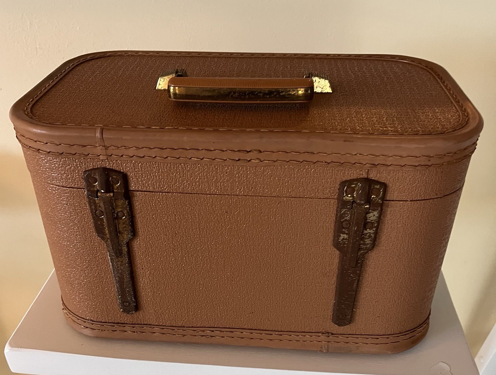 Vintage, Mid Century, Lady Baltimore Starline Tan Train Case With Mirror