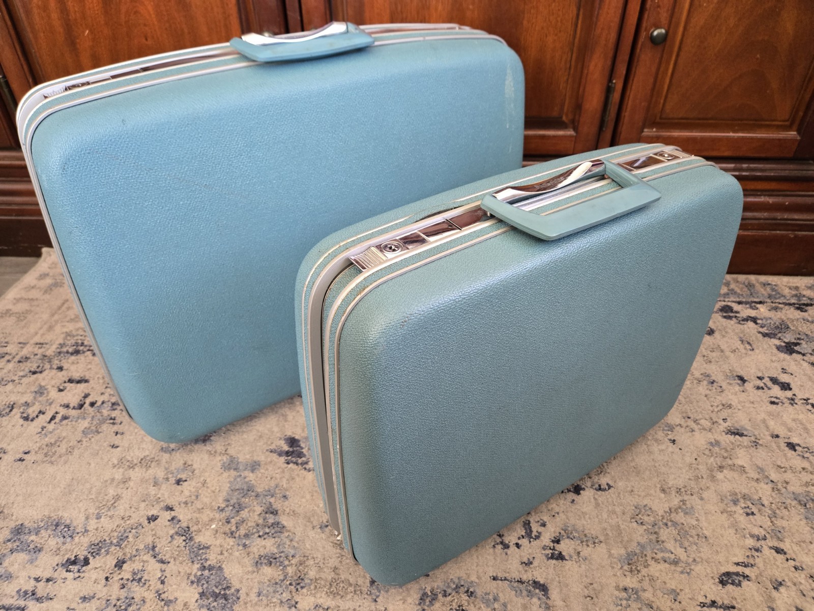 2 Vintage Samsonite Turquoise Hard Sided 18″& 23″ Suitcasees w/Key FREE SHIPPING
