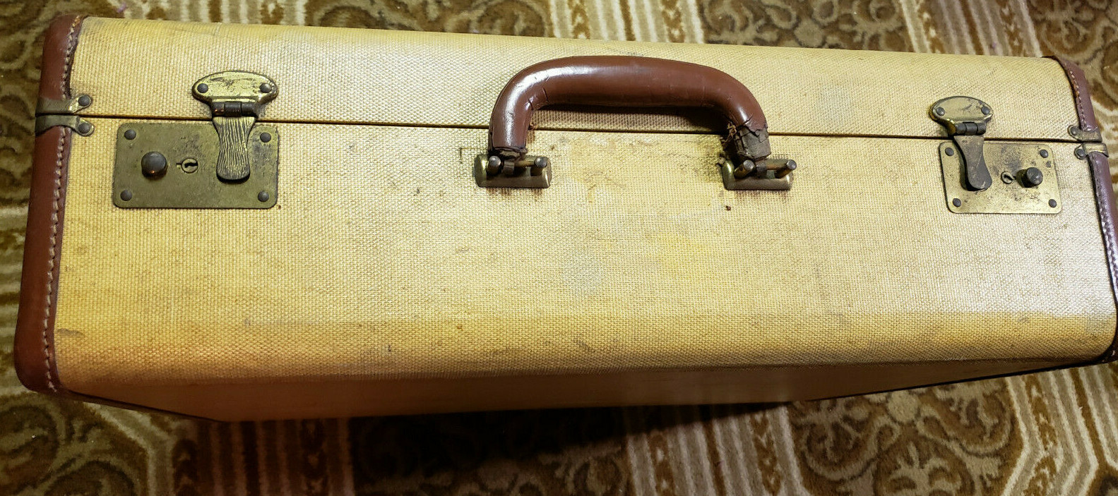 WWII Hard Side Suitcase Parris Island SC US MARINES Stickers Vintage KRAJCIR