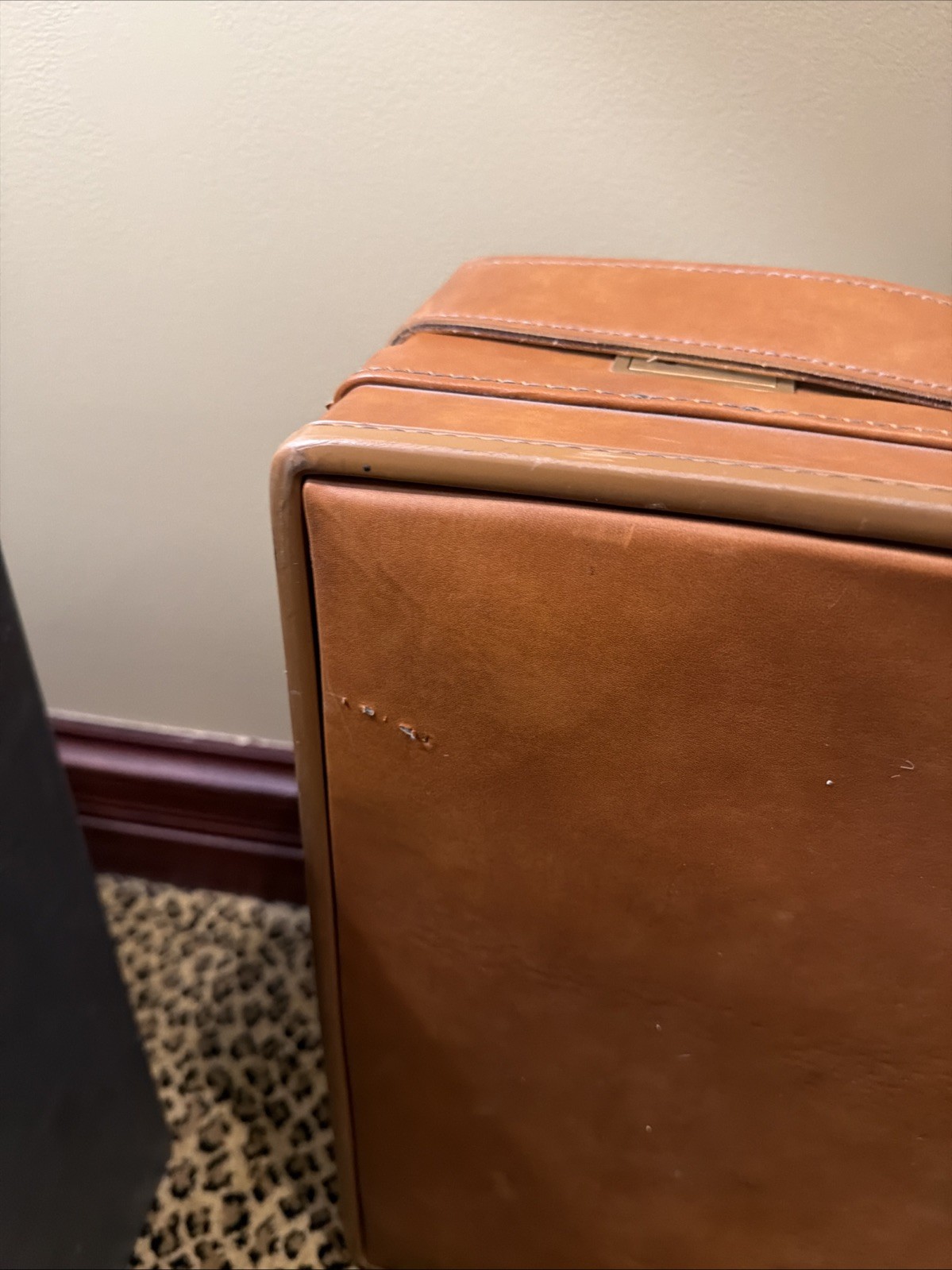 Hartman Luggage Large Vintage Brown Leather Paisley Interior Brass Hardware