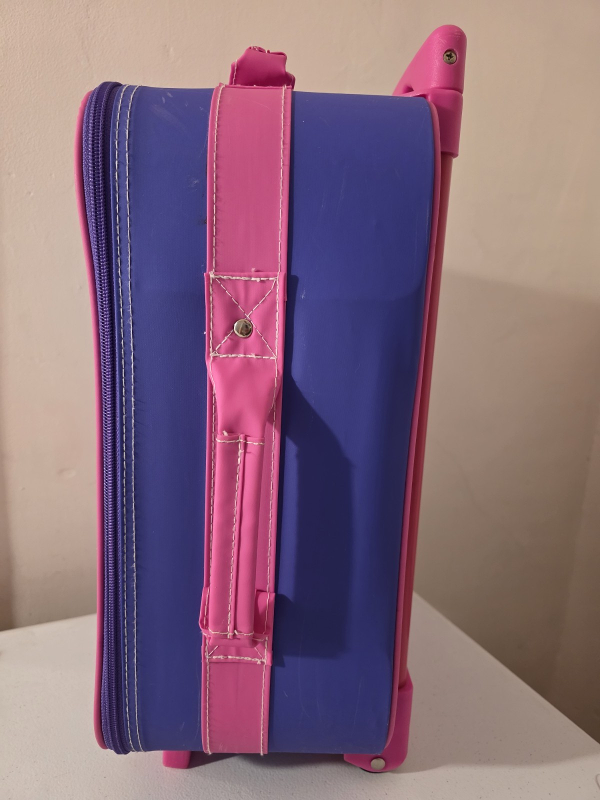 Rare Vintage 90’s Winnie The Pooh 15” Rolling Suitcase Pyramid Disney Luggage