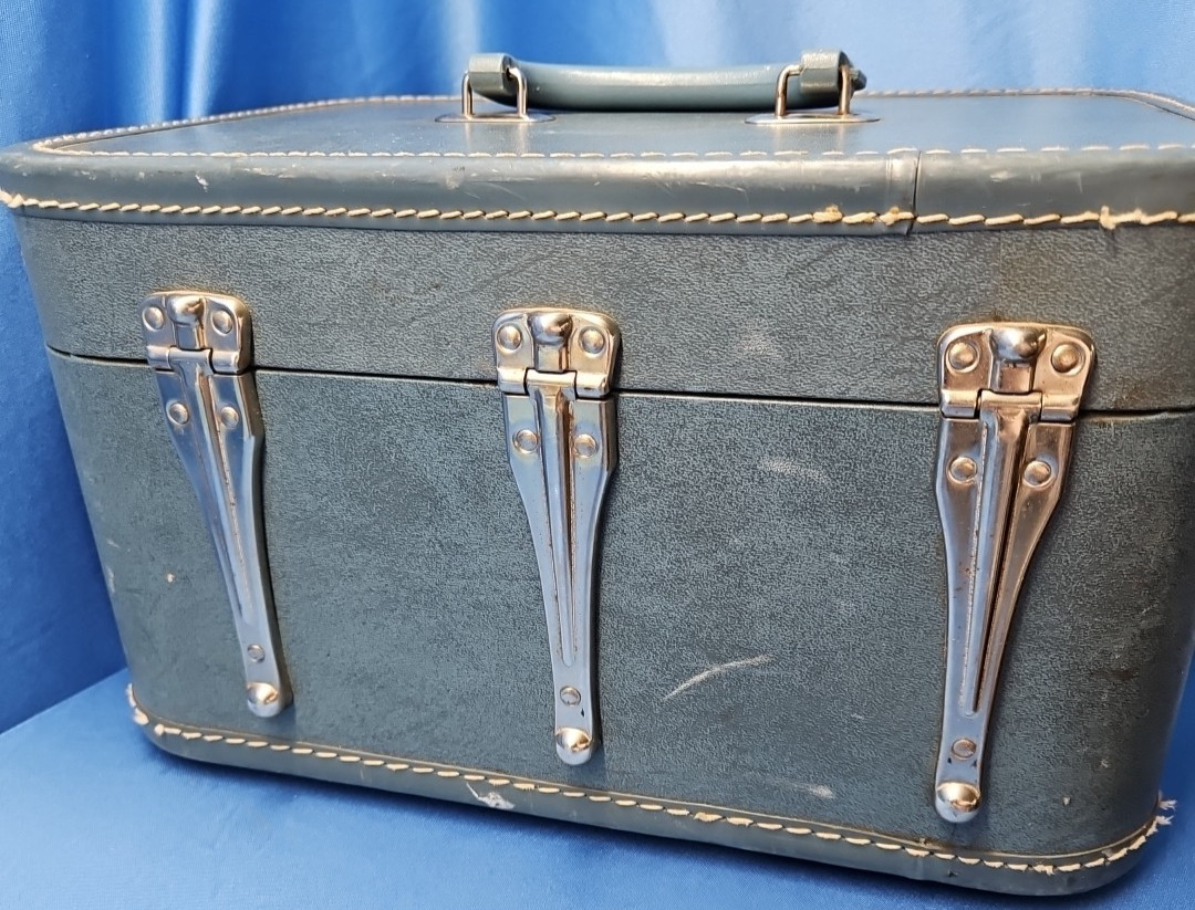 Vintage Monarch Luggage Blue Train Case Cosmetic Travel Bag Mid-Century MCM