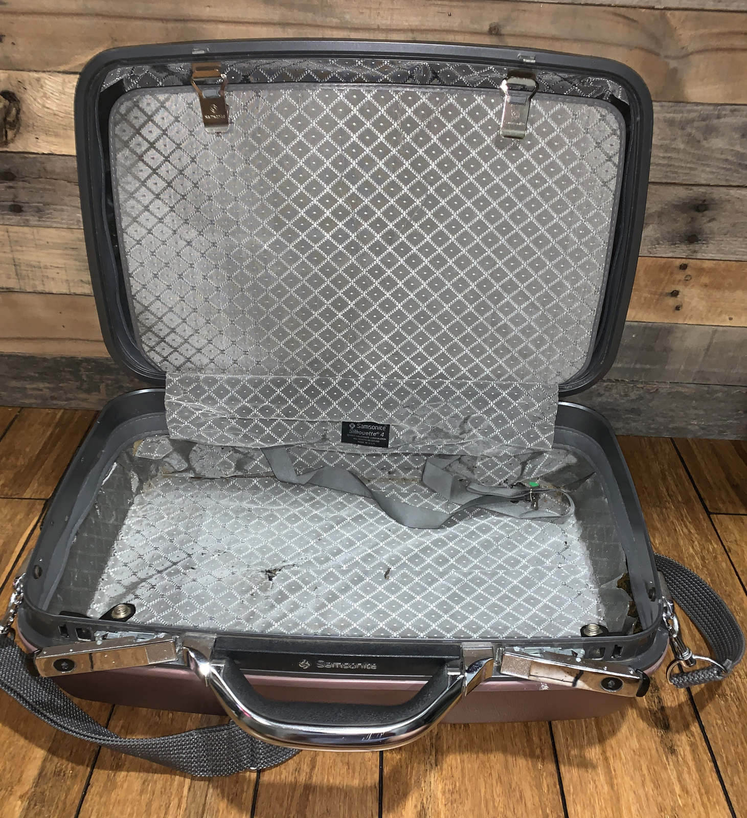 Vintage 1987 Samsonite Silhouette 4 Rolling Hard Suitcase Dusty Rose Carry On