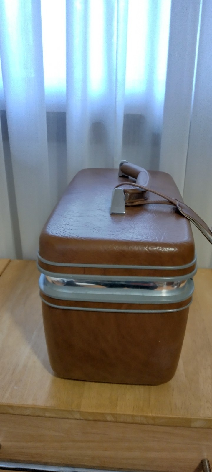 Vintage Samsonite Silhouette Make Up Train Case Luggage Suitcase No Key or Tray