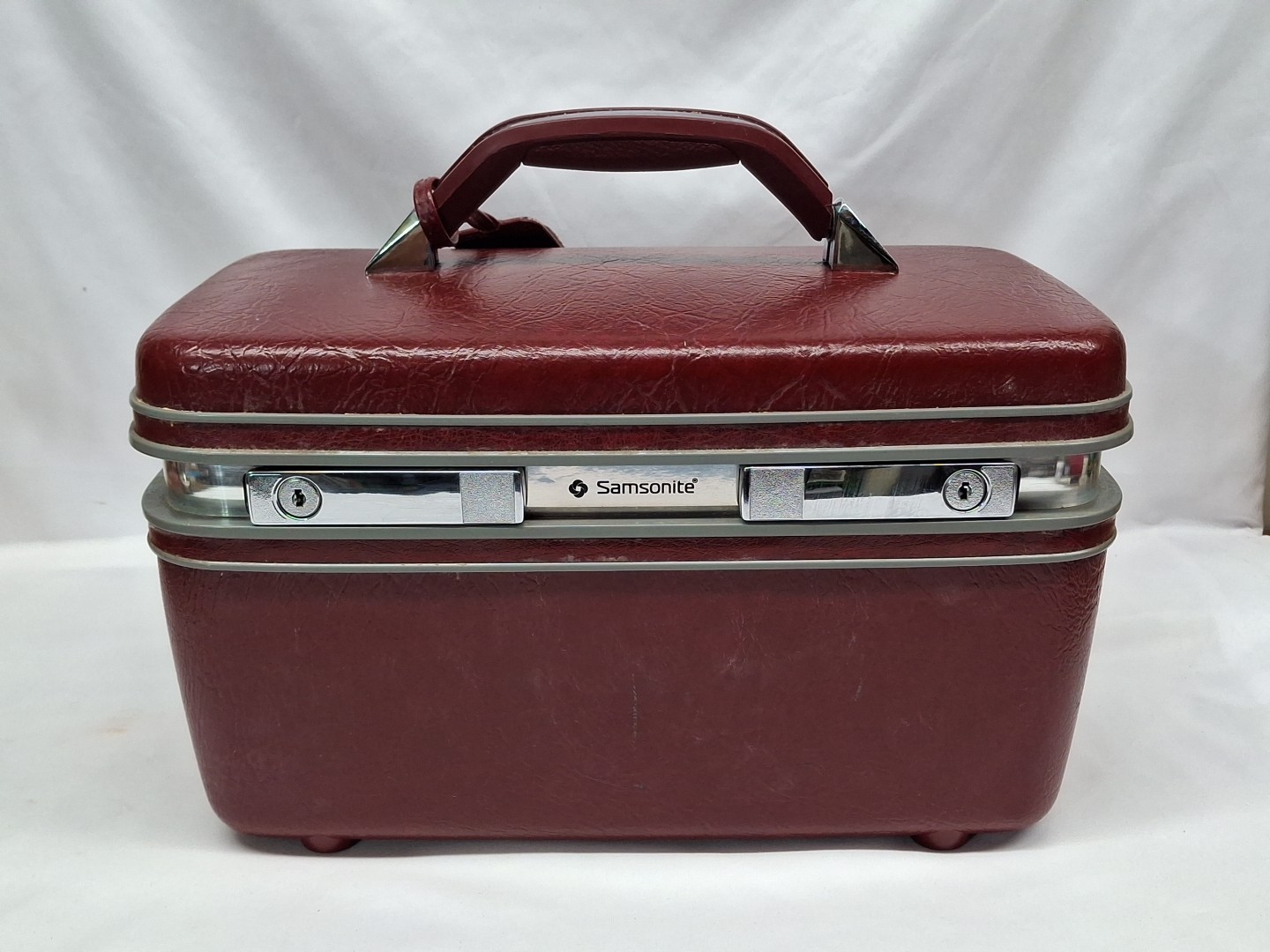 Vintage Samsonite Silhouette Burgundy Train Vanity Case