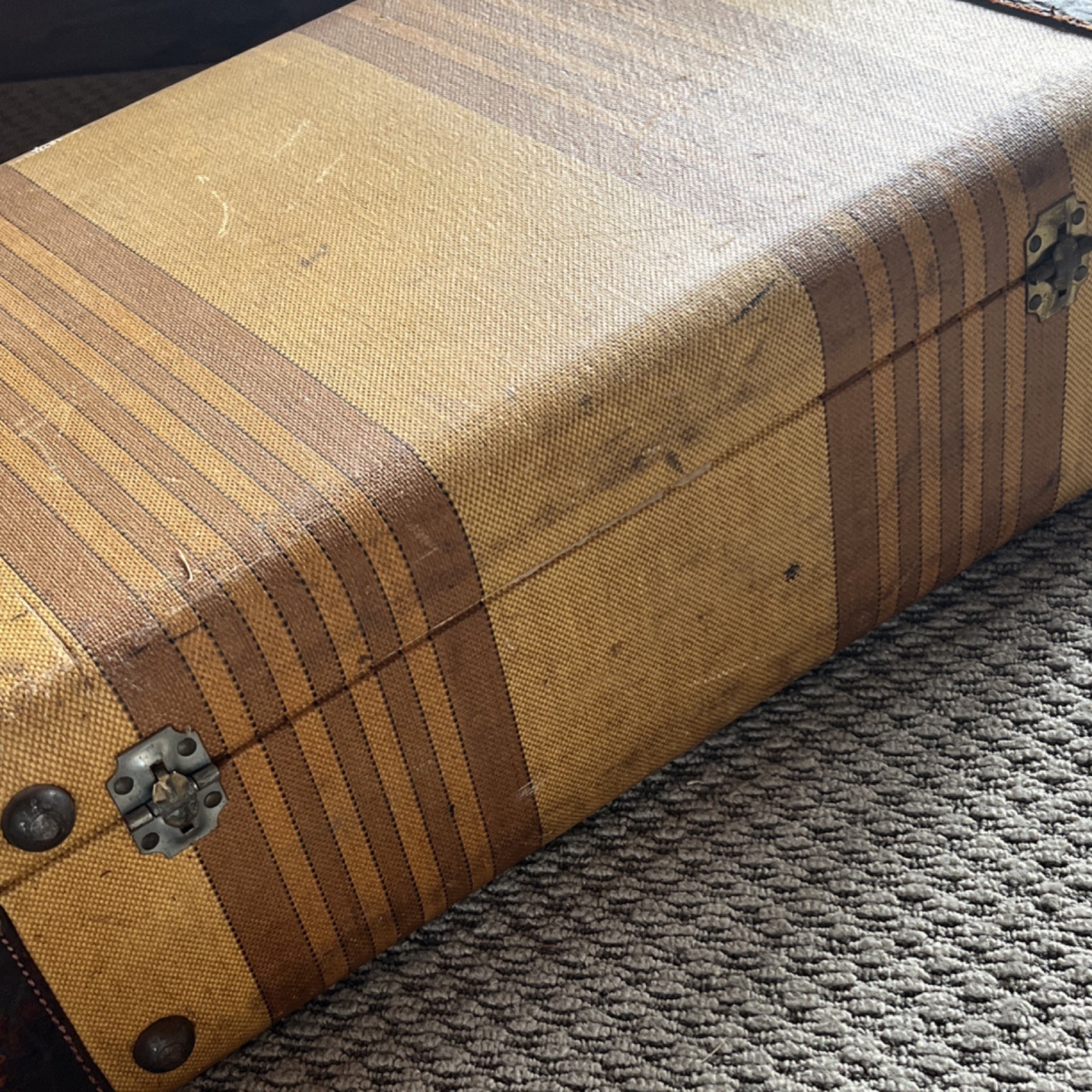 Belber Vintage Hard Canvas Leather Suitcase Beige Brown Travel Luggage-read!