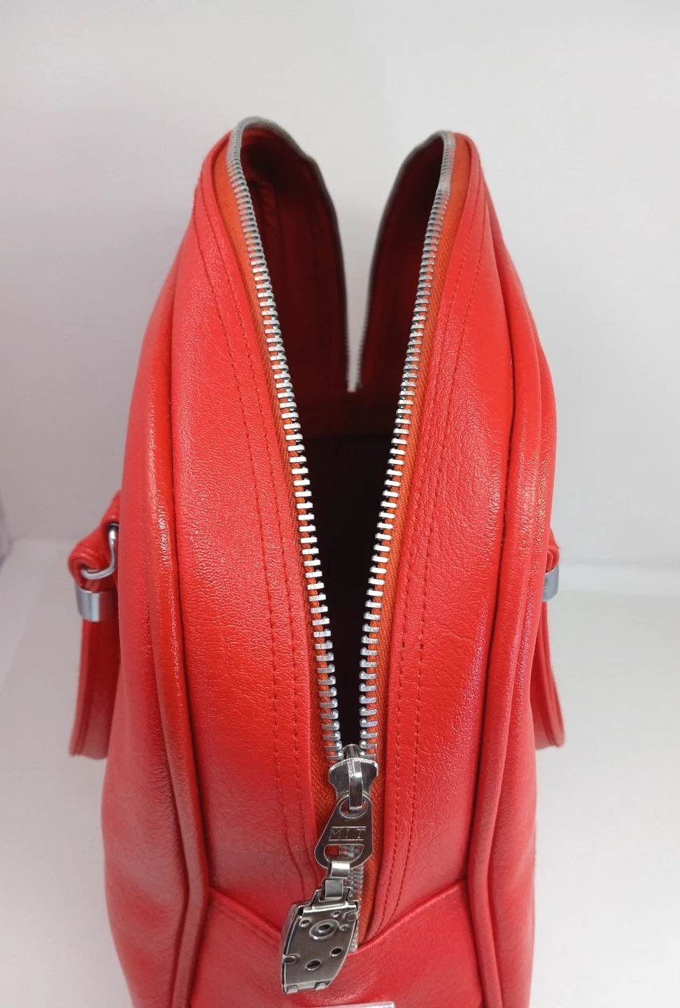 Retro Vtg 70s Bag Travel Tote Overnight Carry On A. Earhart Red Vinyl Pocket
