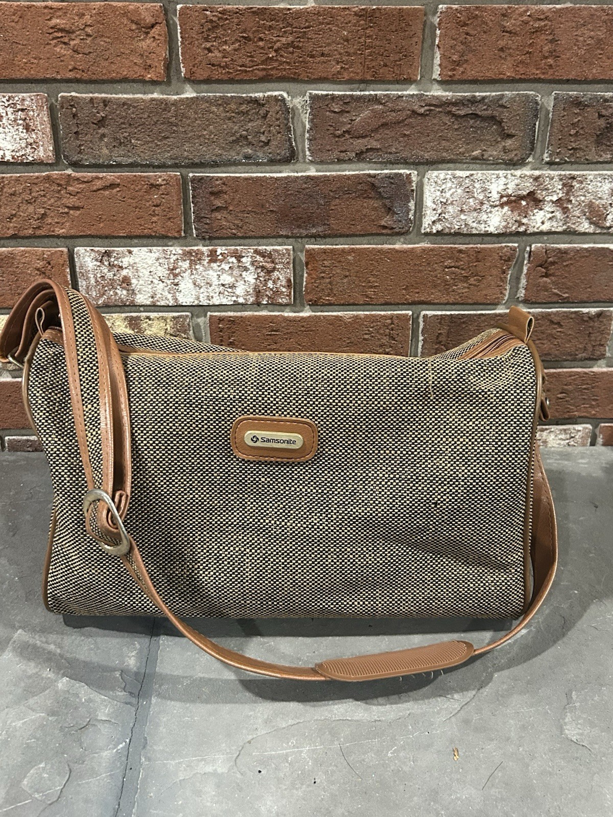 Samsonite VTG Sm Tweed Jute Duffle Carry On Weekender Bag-A