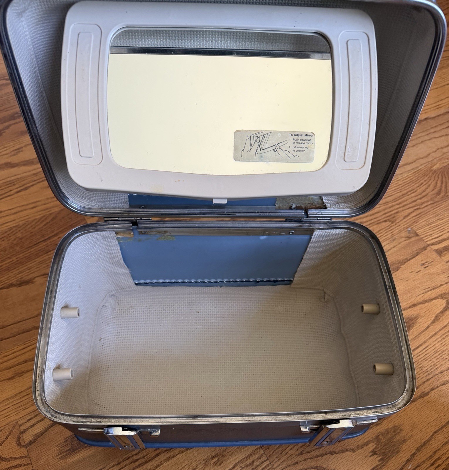 Vintage American Tourister Blue Cosmetic Train Case w/ Mirror, Keychan & Tray