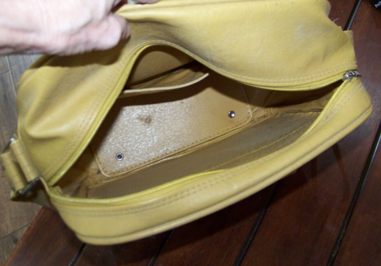 Vintage Samsonite Montbello II Shoulder Bag – 12″ x 11″ x 5.5″ – Yellow