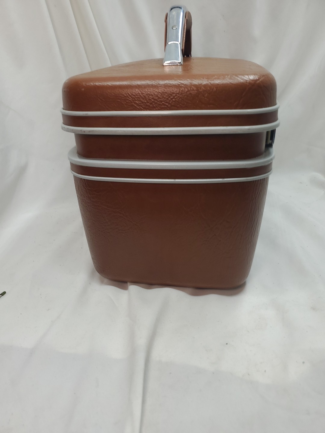 Vintage Samsonite Silhouette Train Makeup Vanity Case Mirror & Key Ginger Color