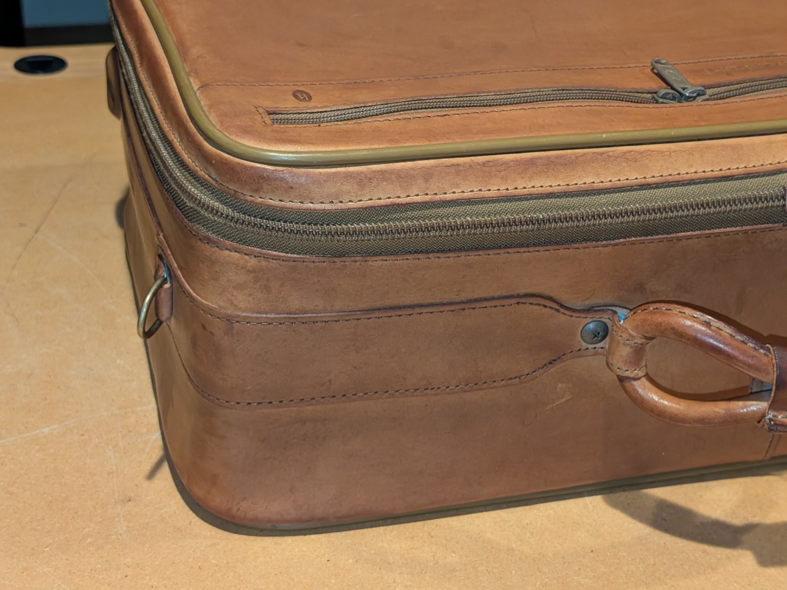 VTG Hartmann brown belting leather carry on weekender travel luggage 21x12x8