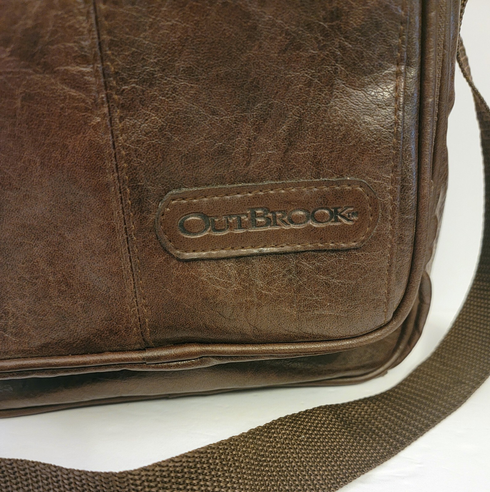Out Brook Chocolate Gear Bag Multi-functional Organizer with Internal Pockets