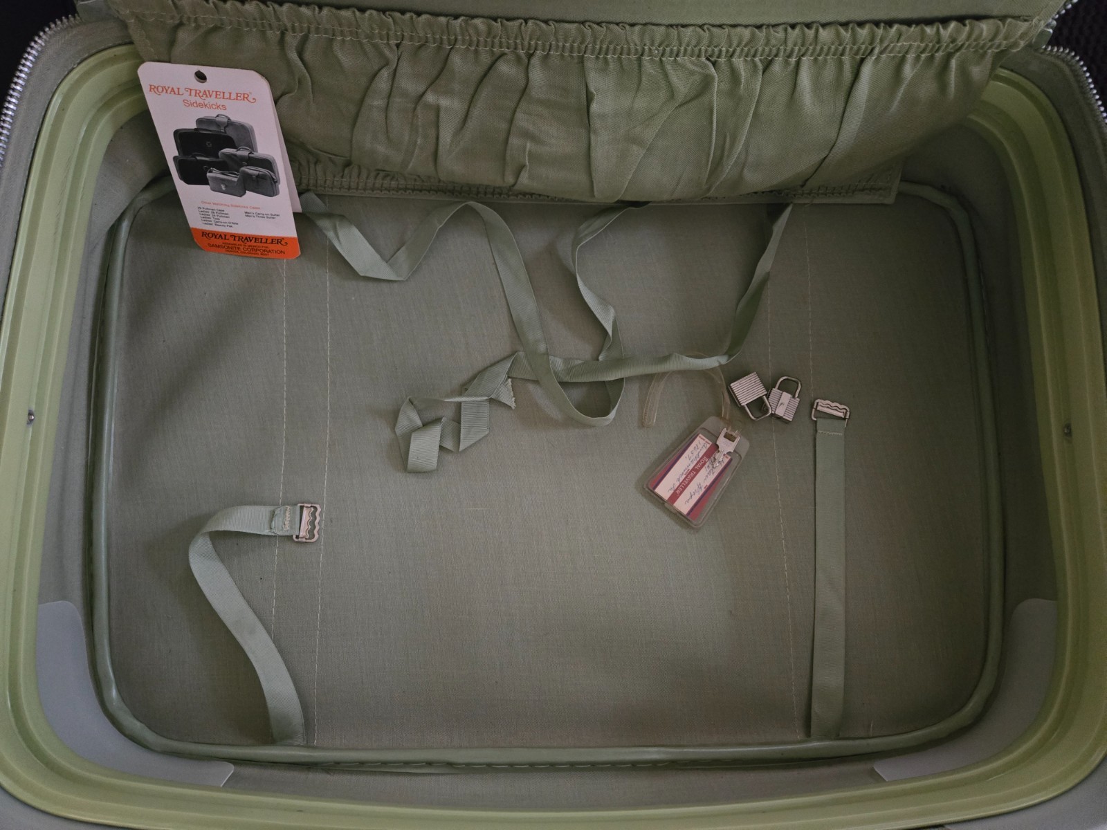 Samsonite Vintage World Traveler Olive/Avacado Green Vinyl 3 Piece Luggage Set