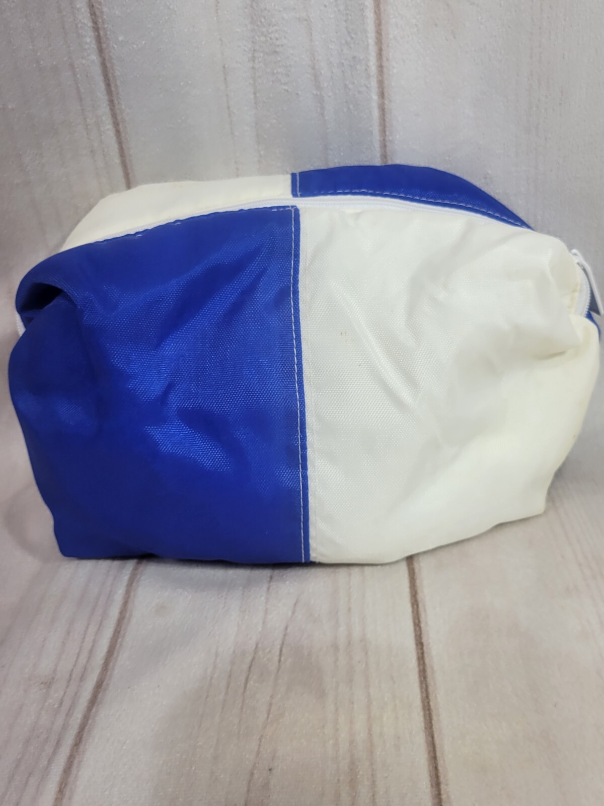 Vintage 90’s Color Block Estee Lauder Nylon Make Up Bag Blue White 10″ x 7″