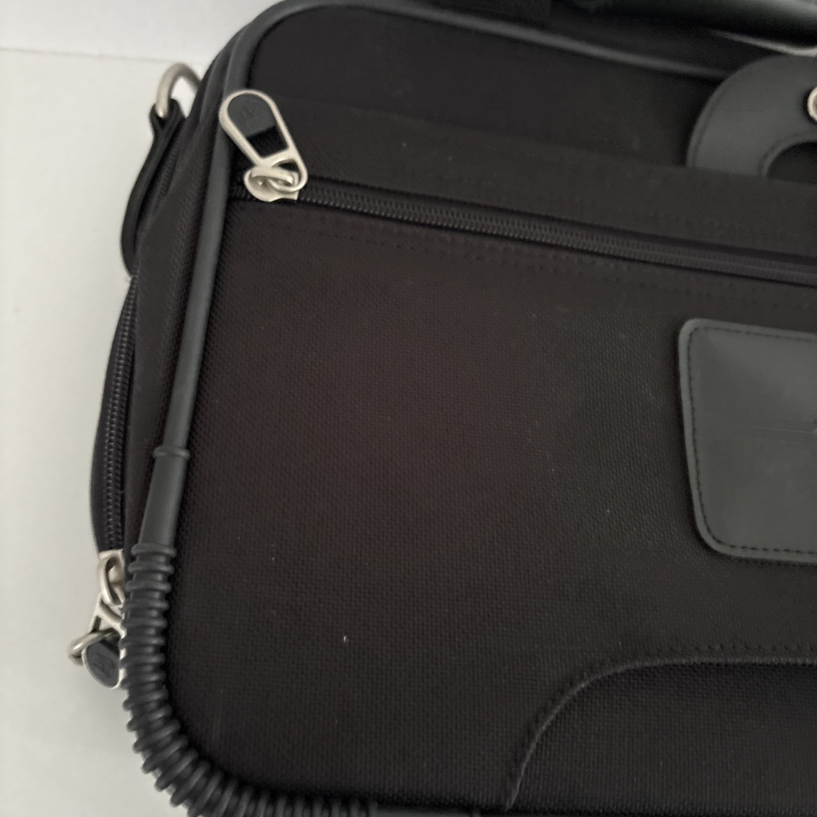 VTG American Tourister Tote Carry-On Bag w/Shoulder Strap – Black – 17″ – New