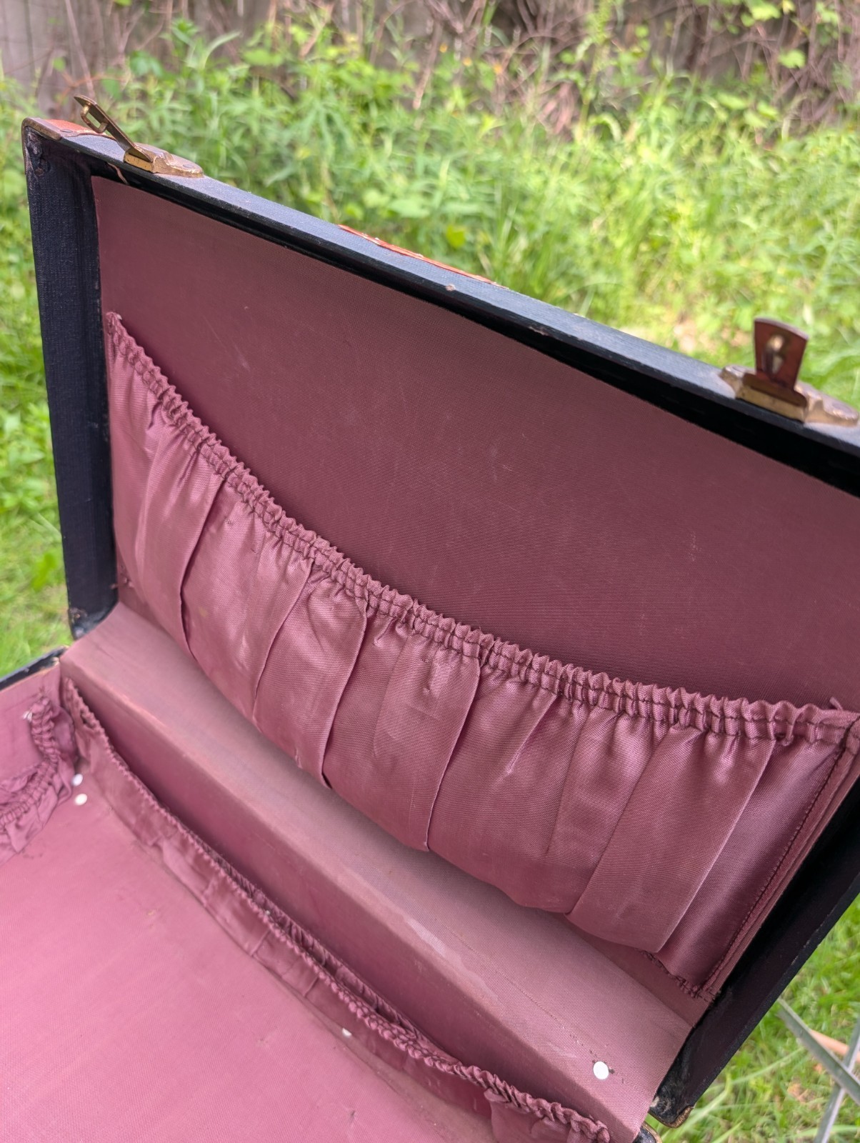 Vintage Circa 1940s Suitcase Leather Purple Interior Train Medium Sized