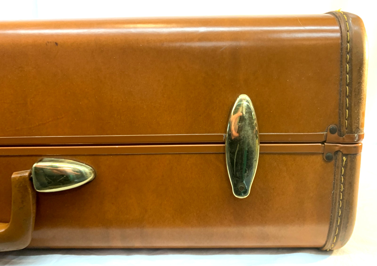 Vintage 1950’s SAMSONITE Style 4537 Large Brown Hard Shell Suitcase ~ No Key