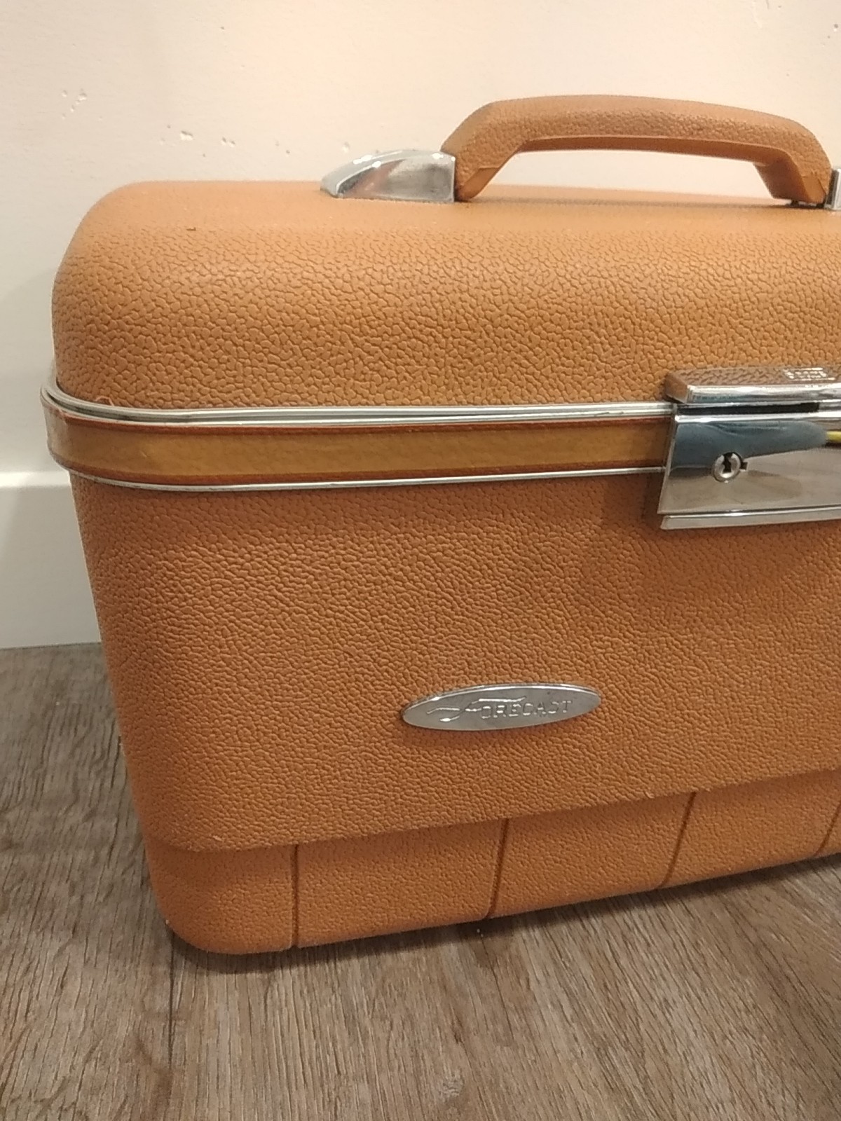 Sears Vintage Forecast Train Case Hard Shell Makeup Travel Case, Mirror, No Key
