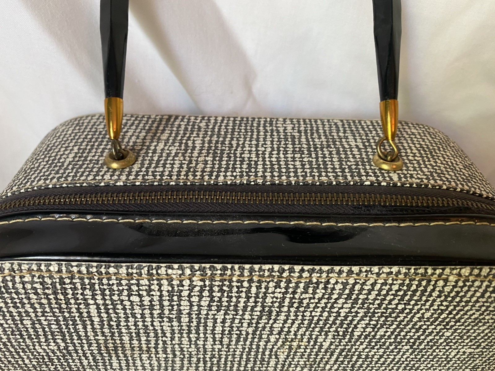 Vintage Travel Makeup Hardshell Case Black & White Tweed Look w Patent