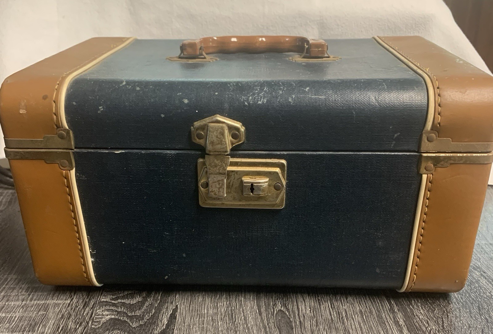Vintage Train Case, Black & Brown, W Insert, 13” x 9” x 7”