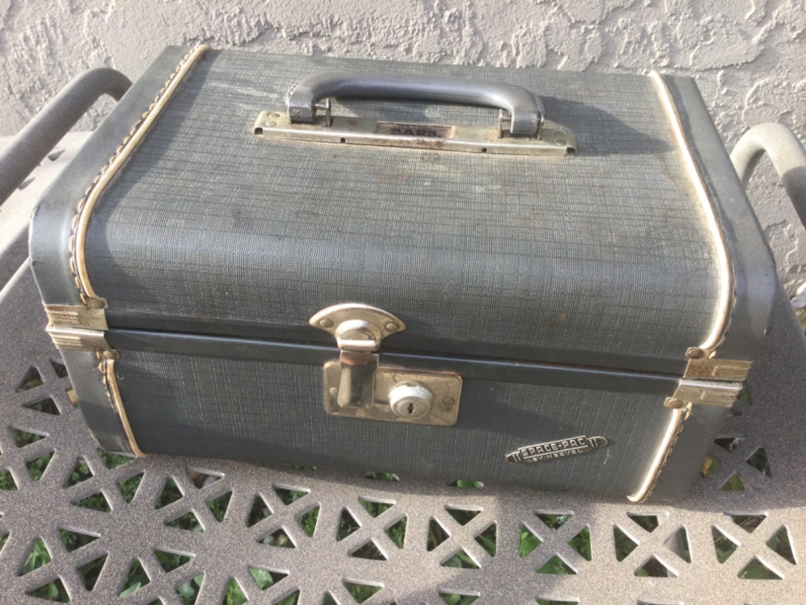 Neevel Space-Pac 50’s-60s Vintage small travel case snap lock 12-1/2×8-1/4×6-1/2