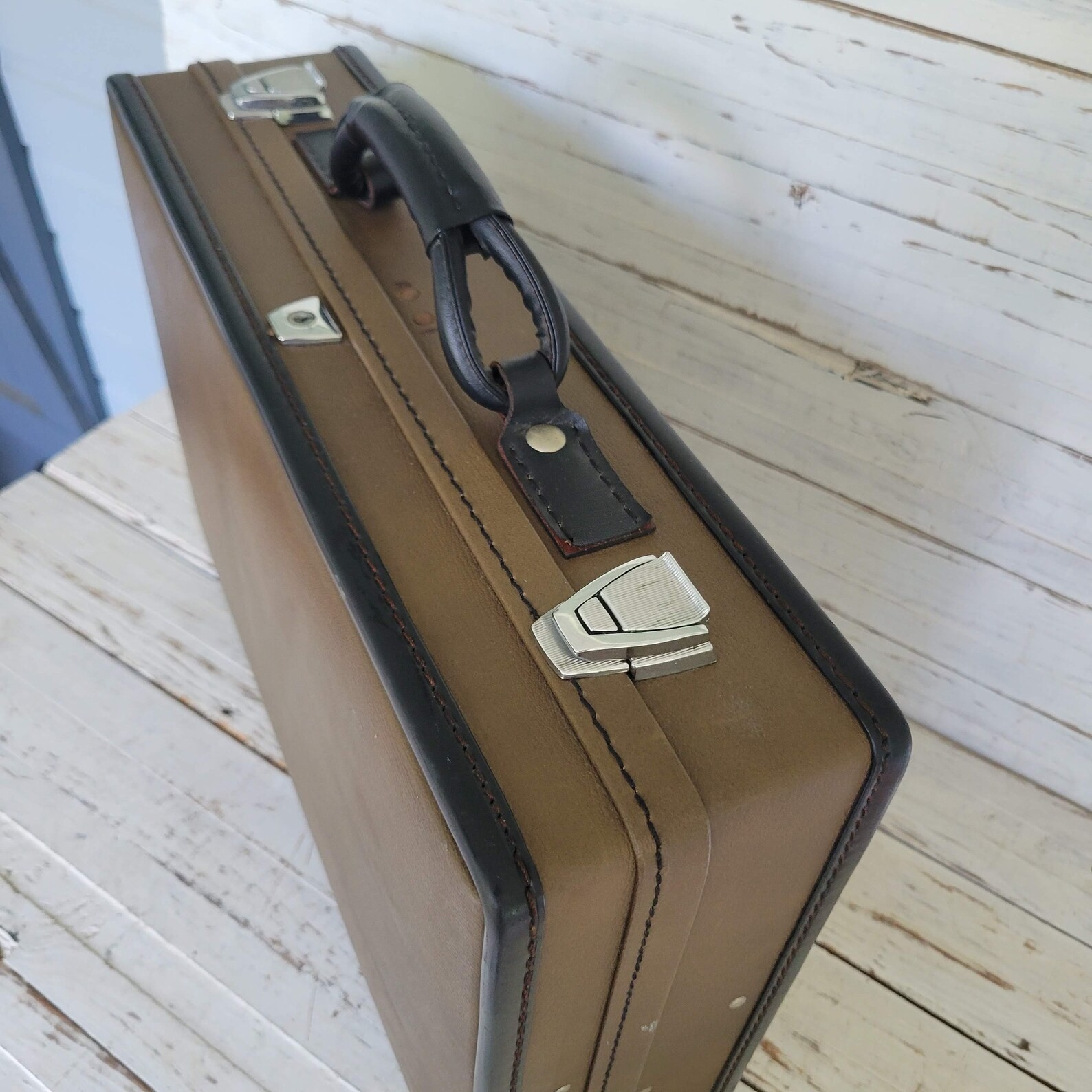 Beautiful Tan with Black Trim Small Suitcase – Vintage Carry-on Luggage