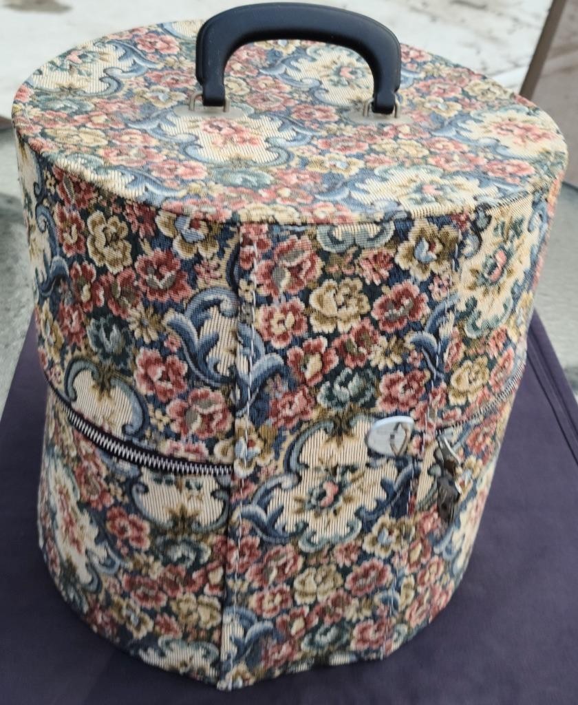 Vintage 1960s Munro Carry-All Travel Hat Box/Carry Case–Victorian Floral Tapestr