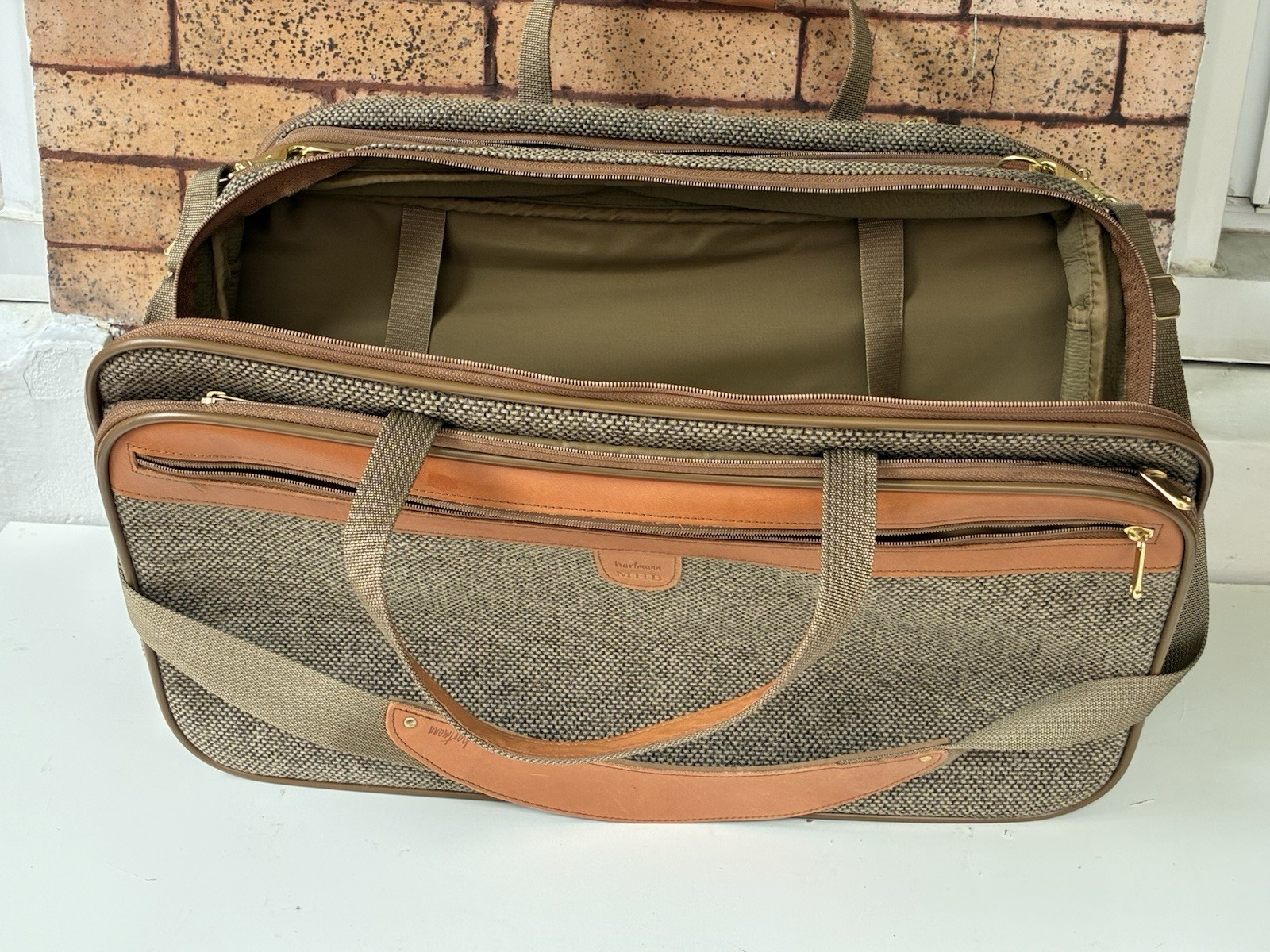 Hartmann MHB~Tweed &Leather 22″ Carry on Luggage Bag Vintage Case Strap Weekende
