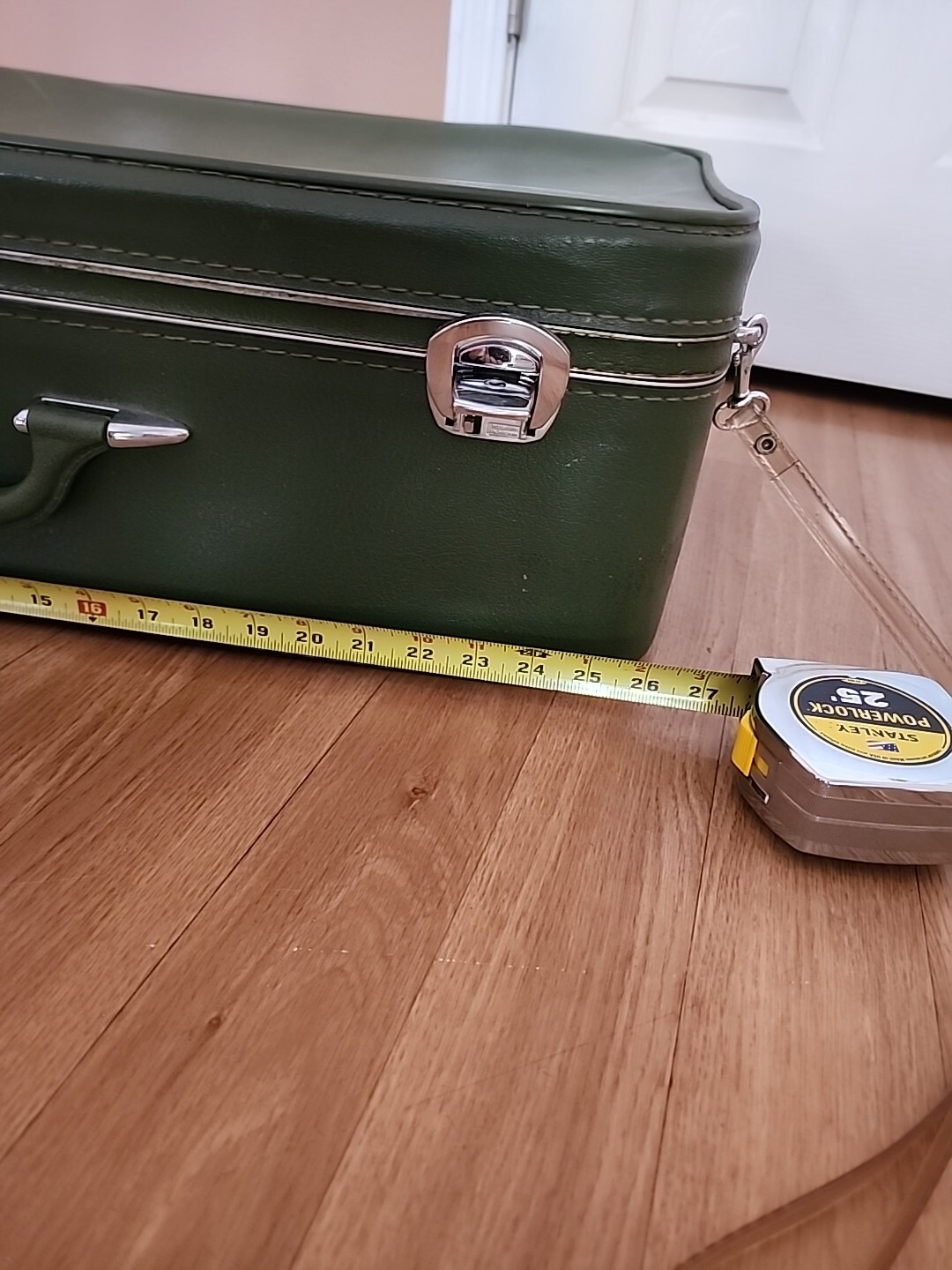 Amelia Earhart Avocado Green Suitcase Very Rare, 27 x 18 x 8 On Wheels. No Key
