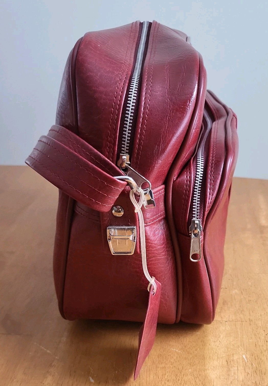 Vtg 70’s World Traveler Maroon/ Red Retro Luggage CARRY ON Over Night Travel Bag