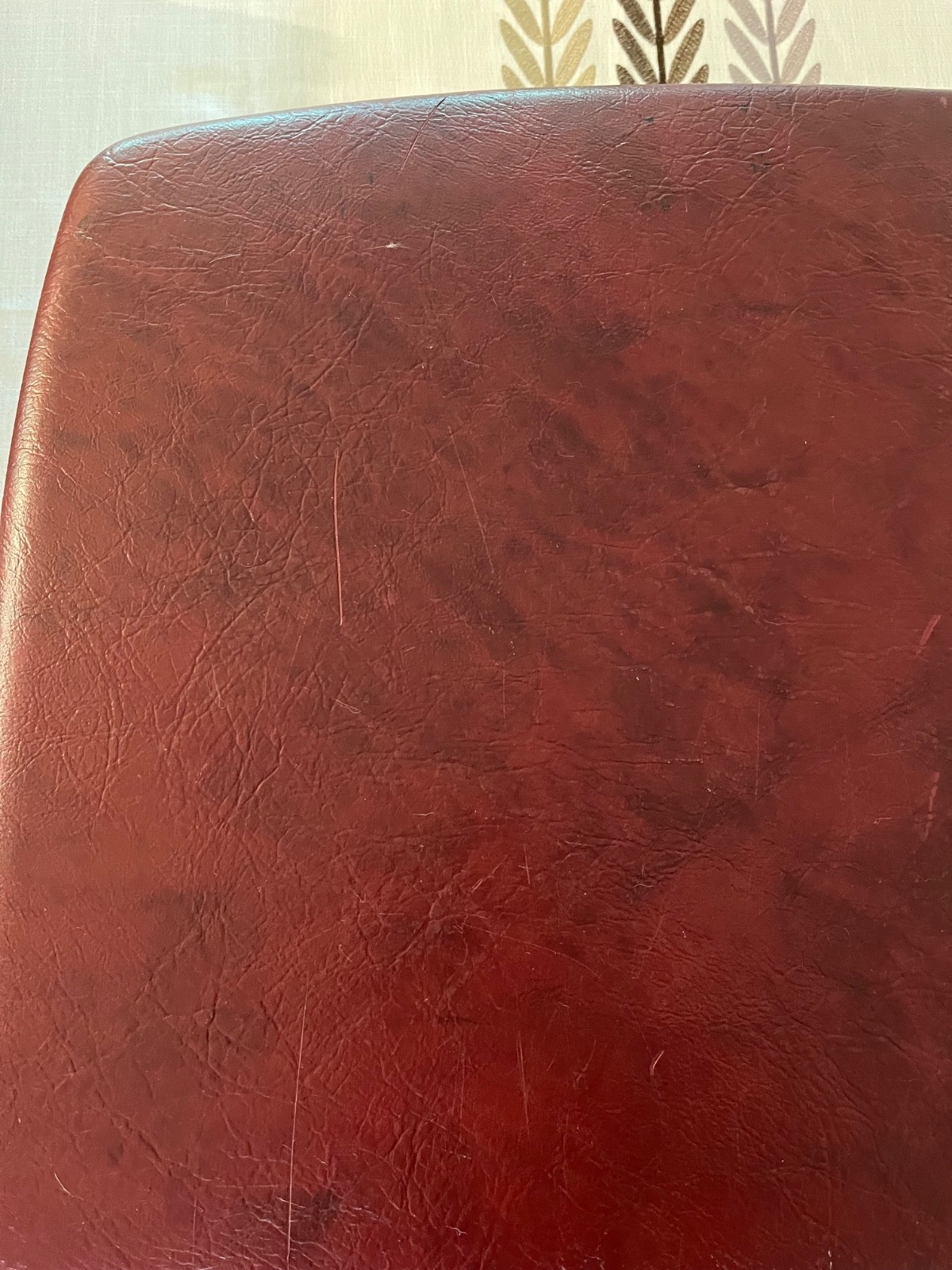 vintage Large Samsonite Hard shell Burgundy Suitcase (NO KEY)