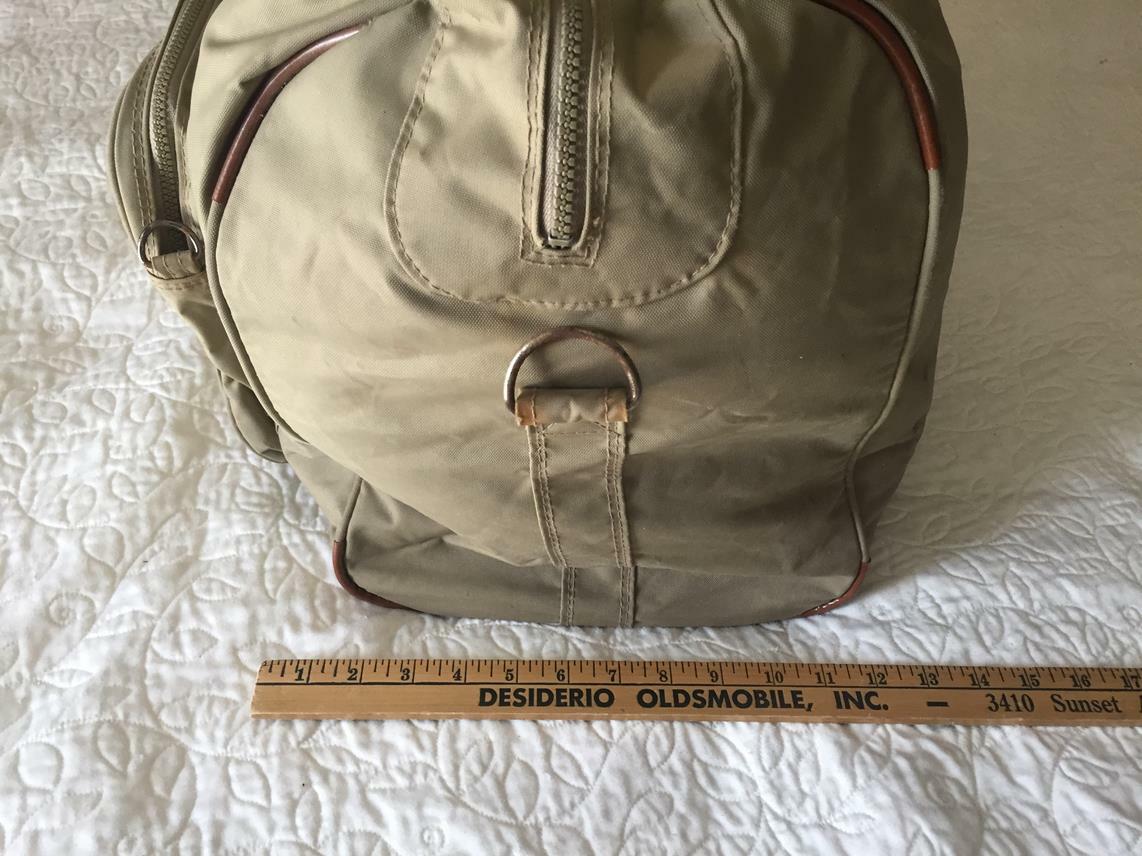 VTG JORDACHE Zippered Duffle Bag Luggage Travel Canvas Overnight Carry On Gym