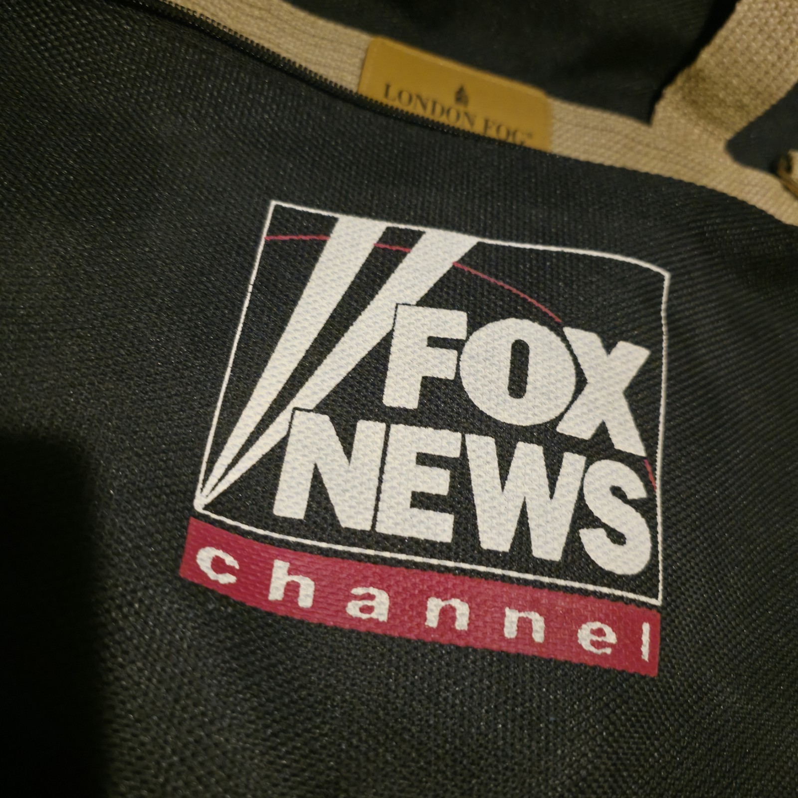 Fox News London Fog Black & Tan Travel Luggage Bag w/ Strap 12 x 17 Zip