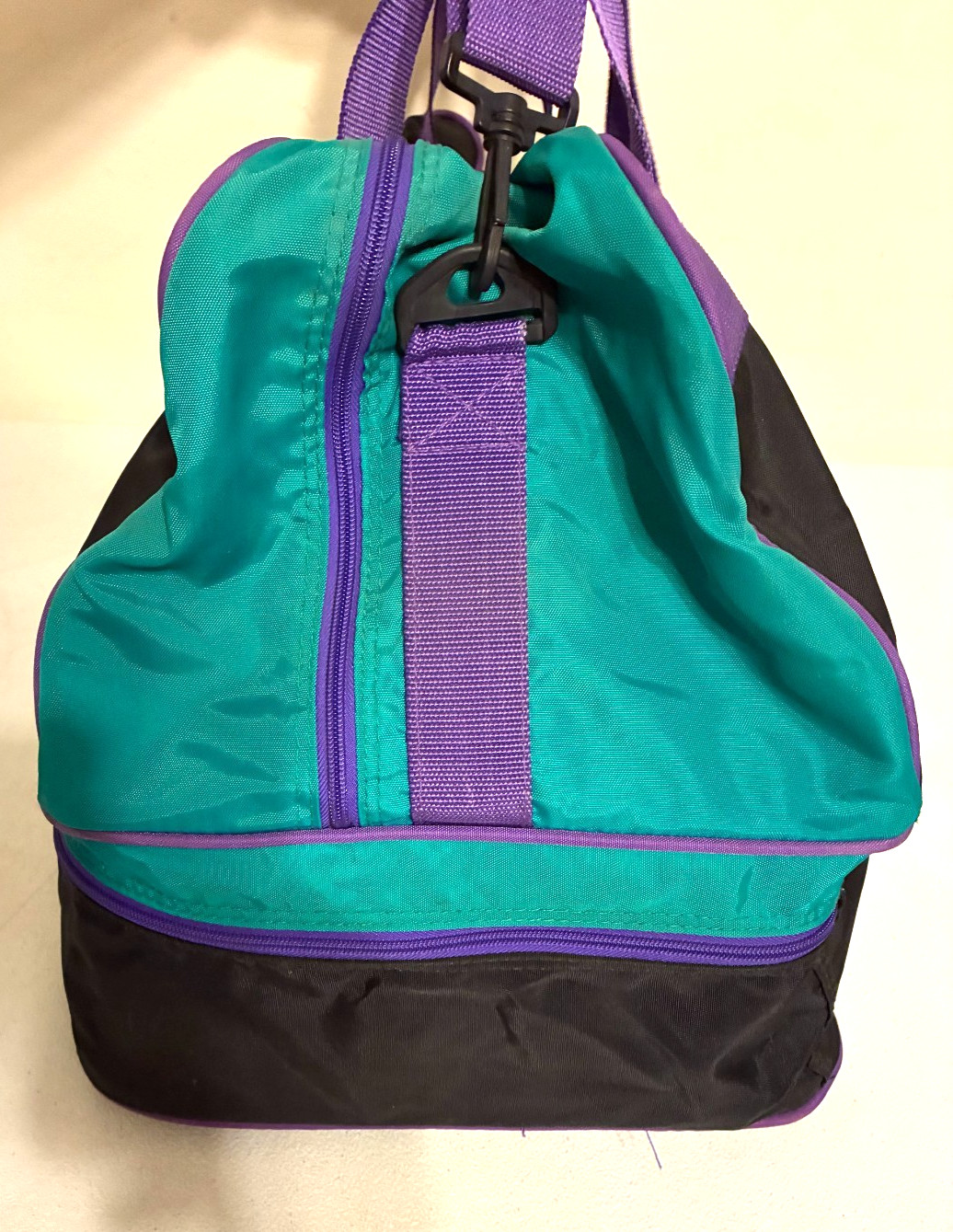 Vintage 90’s Eddie Bauer Purple Teal Signature Logo Duffel Bag Travel Luggage