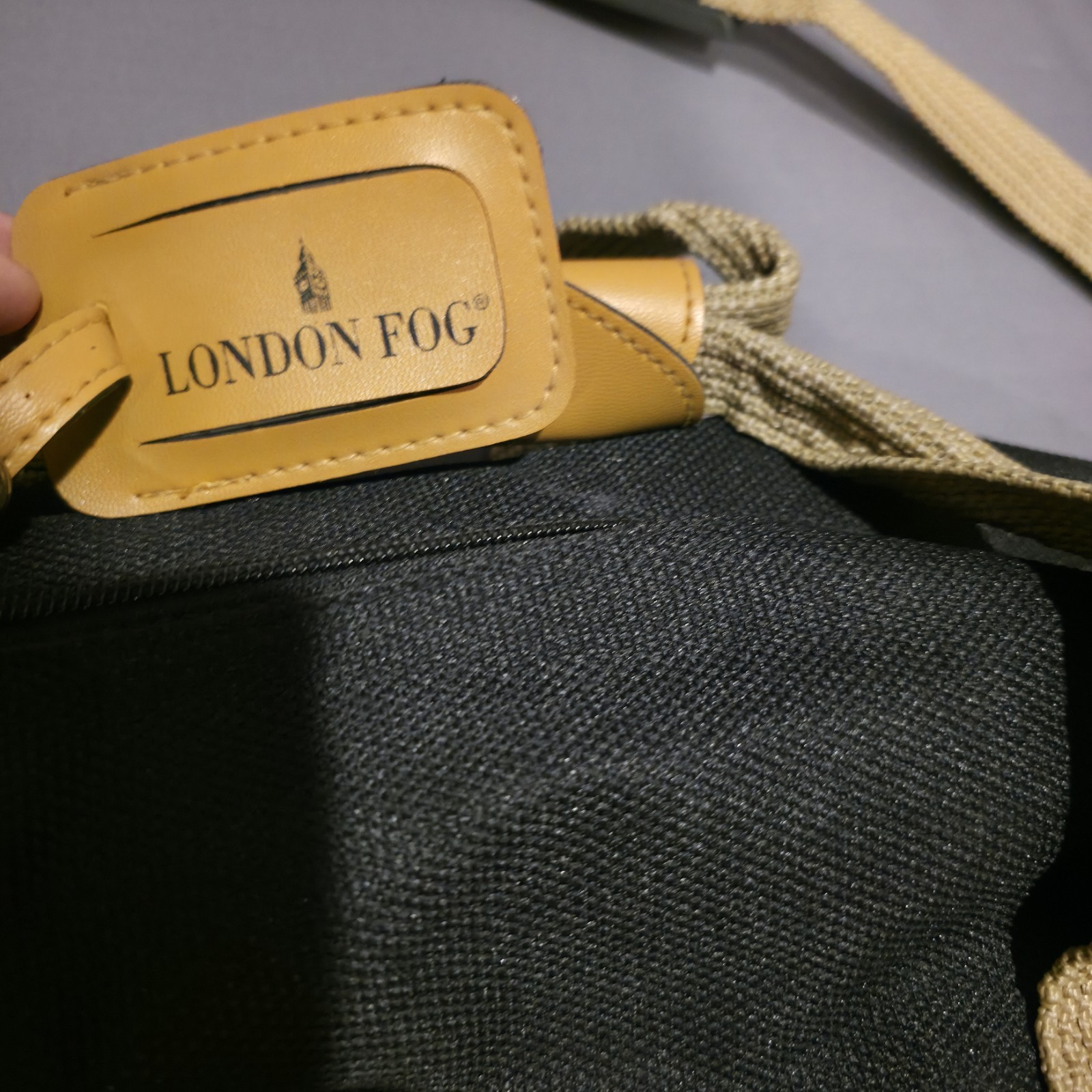 Fox News London Fog Black & Tan Travel Luggage Bag w/ Strap 12 x 17 Zip