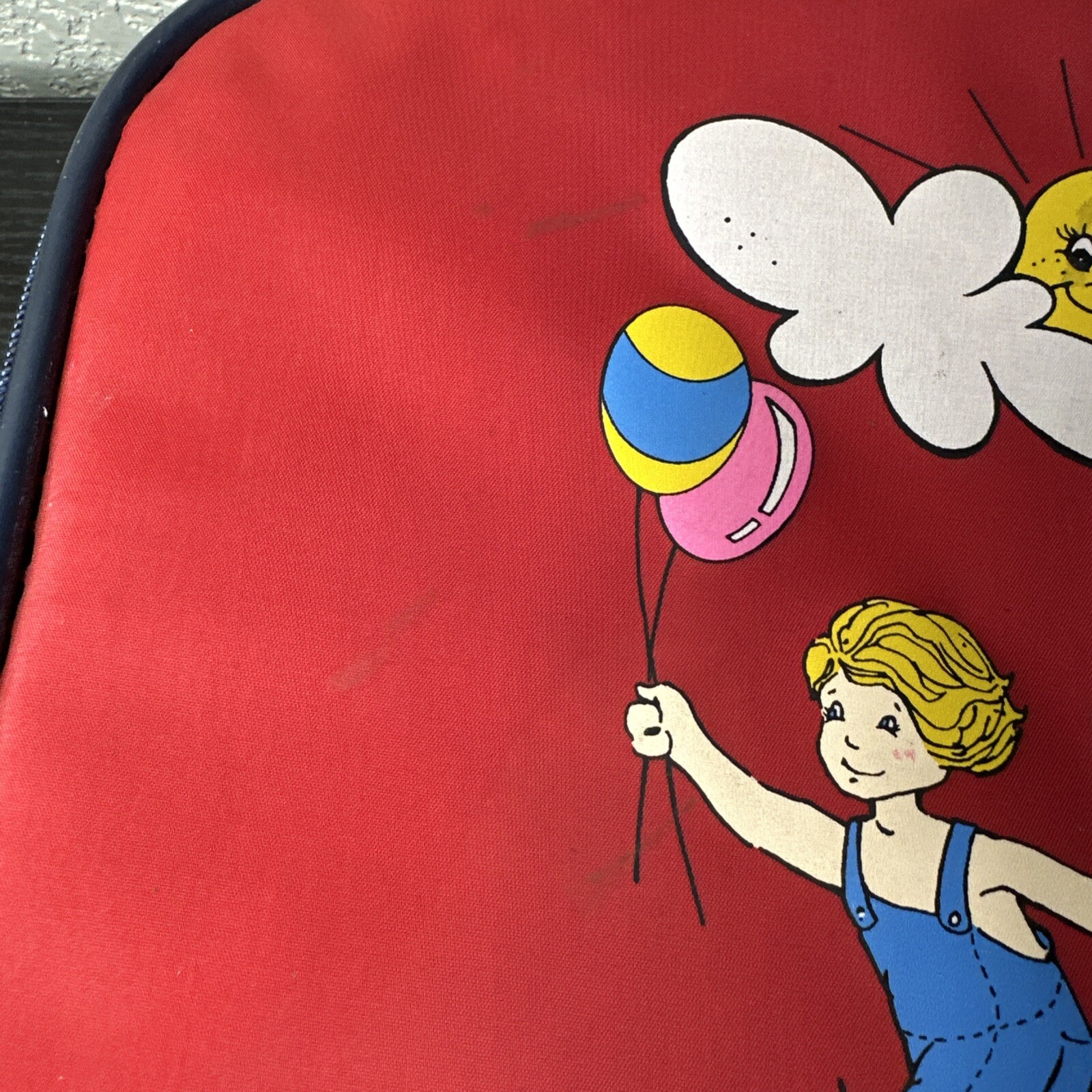 Vintage Kids Red Suitcase “Going Visiting” 1990 Universal Trav-Ler READ