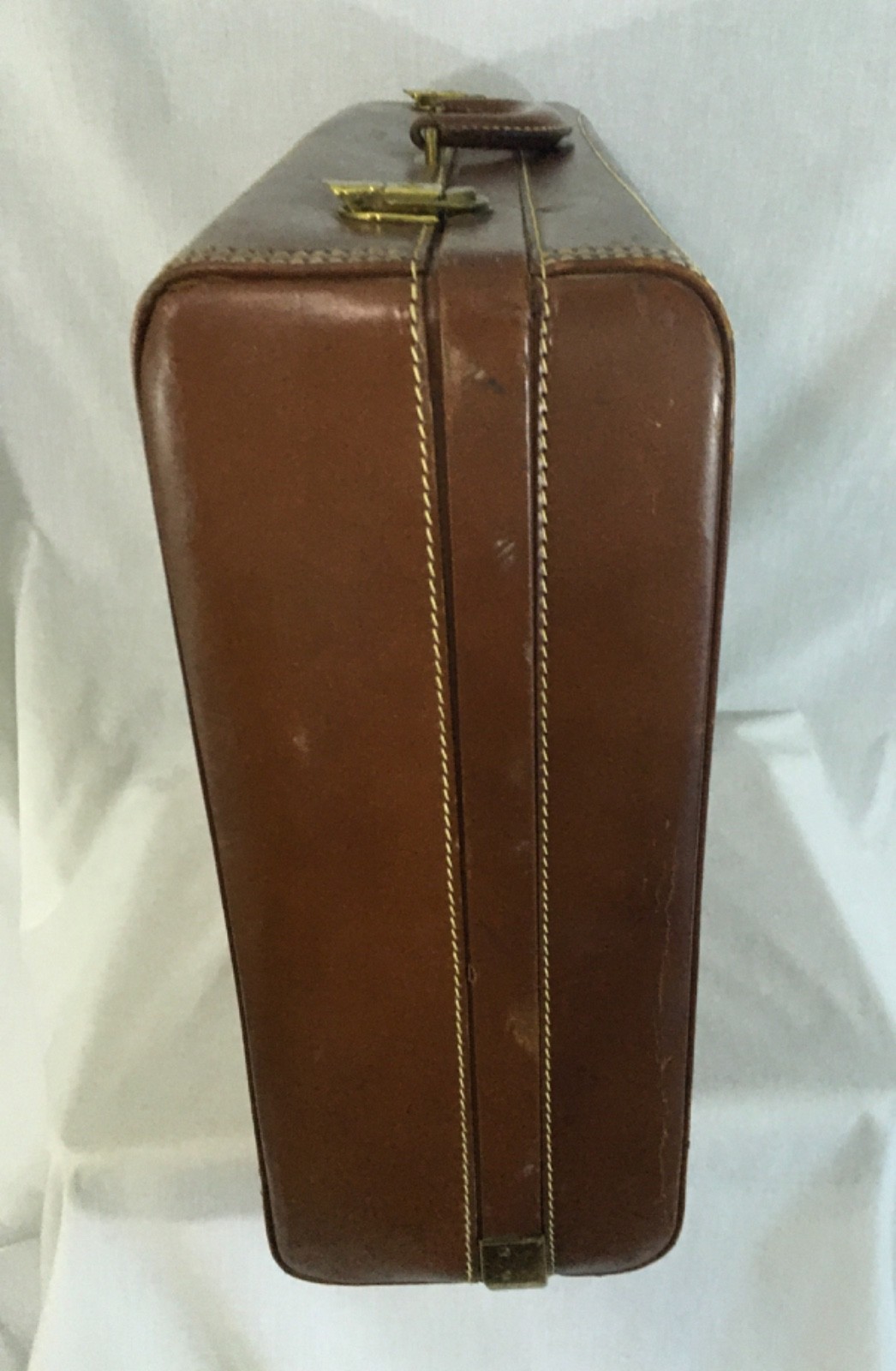 Vintage, Hartman Knockabout, large, brown leather suitcase, with keys, (#3462)