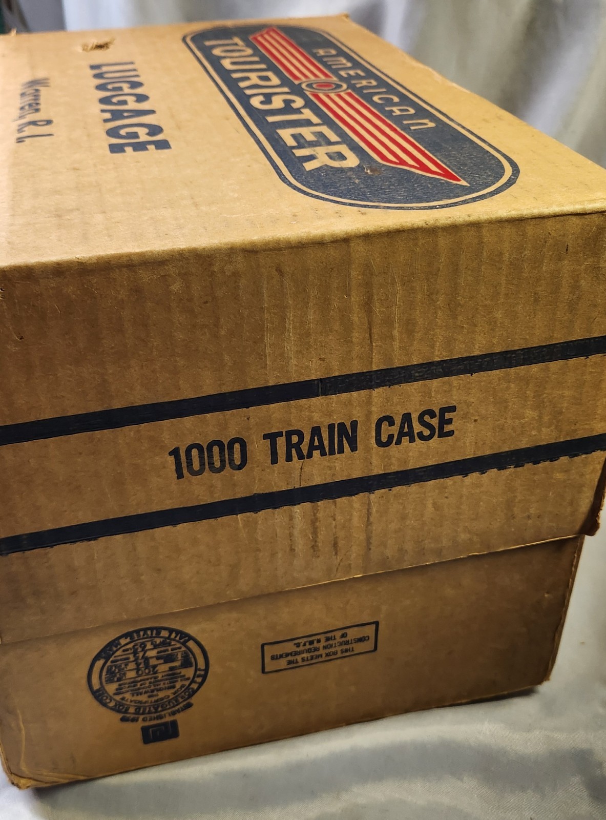 VINTAGE AMERICAN TOURISTER TIARA DARK GREY COSMETIC OVERNIGHT LUGGAGE I.O.B.!