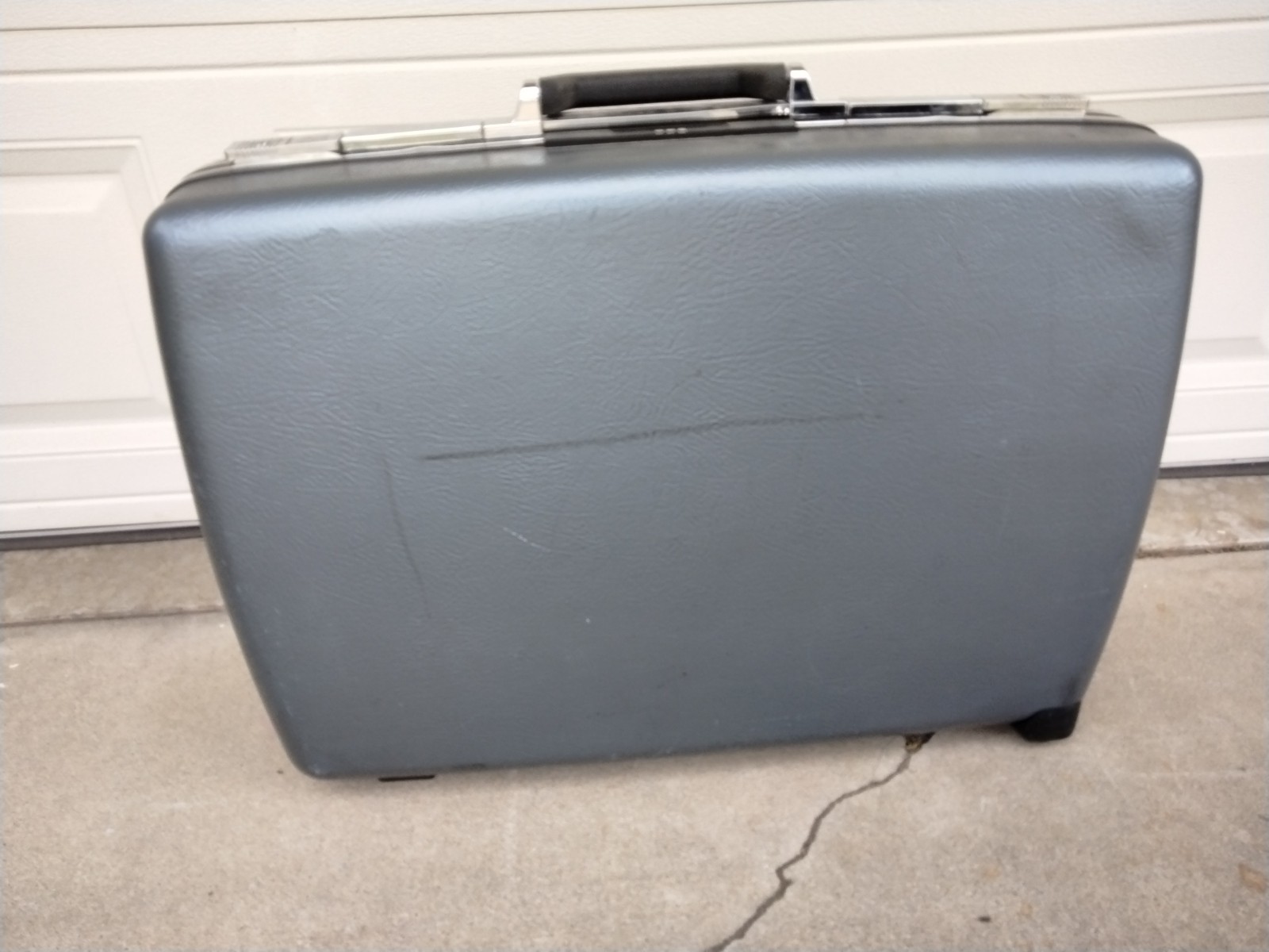 Vintage American Tourister Tiara Ice Blue Large Suitcase Hard Luggage