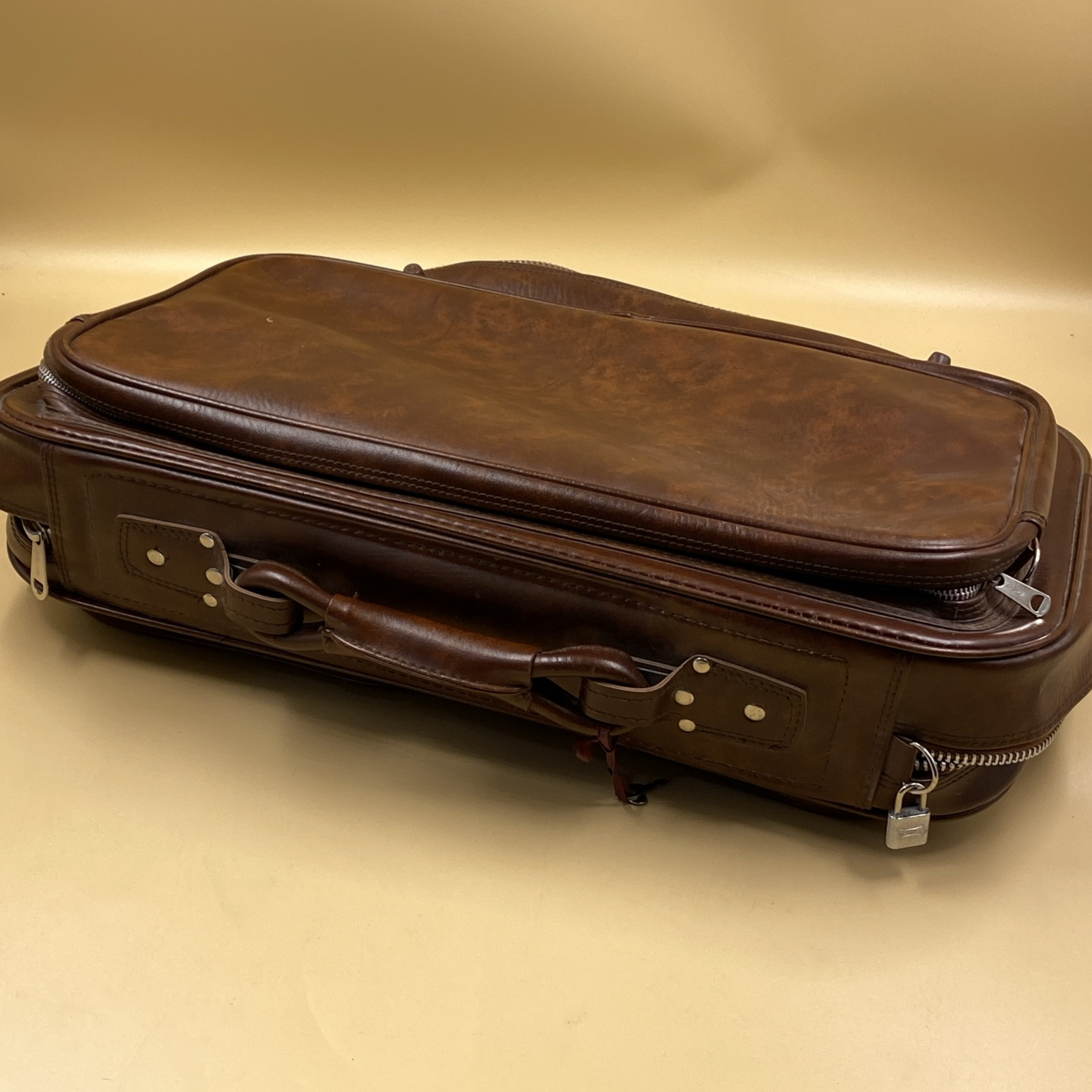 Vintage Bantam Travelware Overnight Suitcase Bag Brown/ With Lock&key/21 Inch