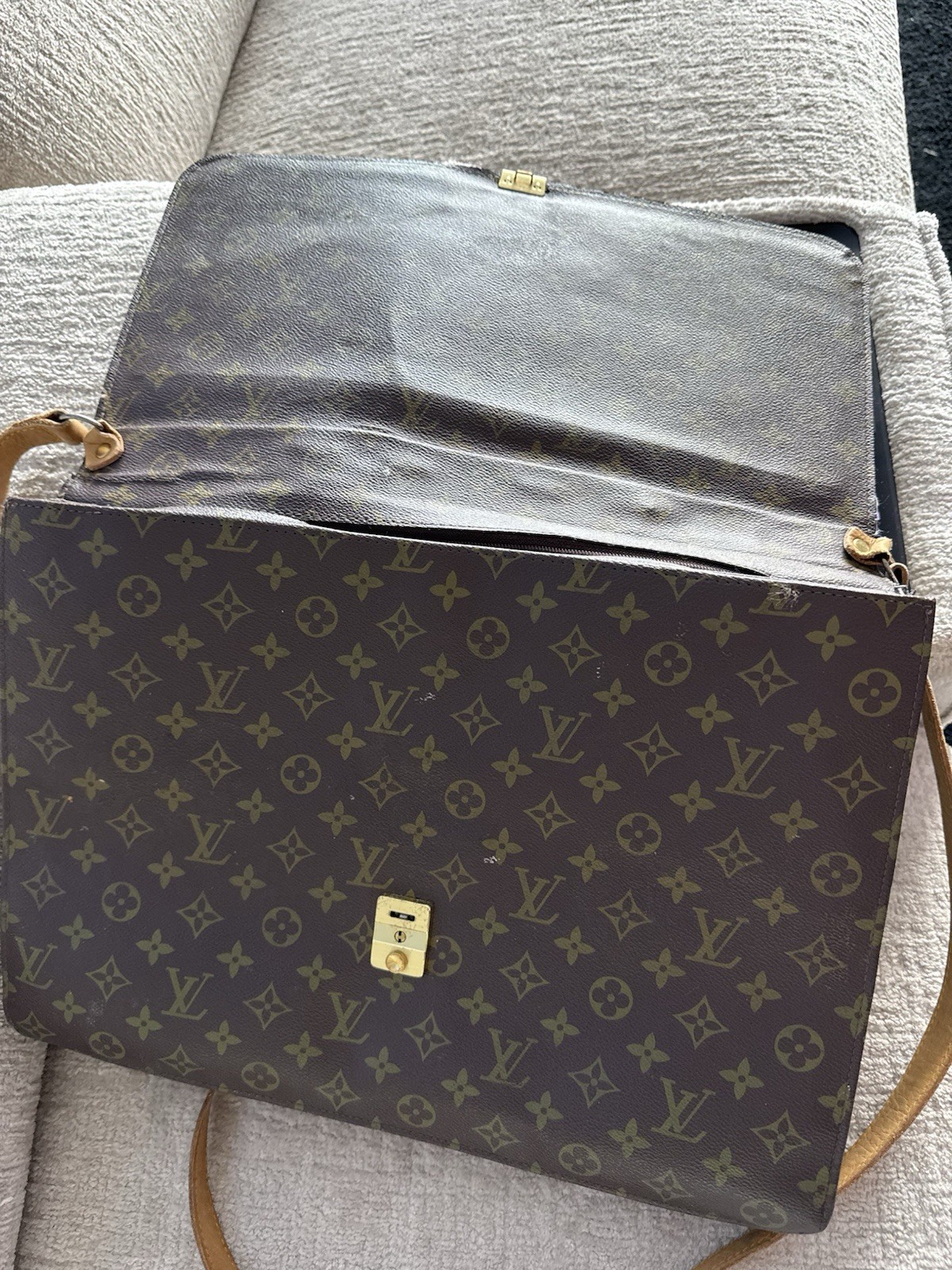 Louis Vuitton Monogram Vintage And Restored Elegant- Classic Monogram Briefcase