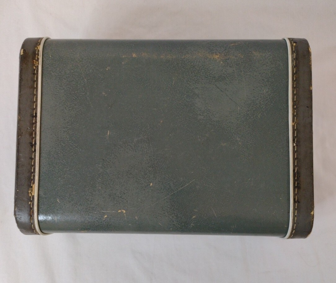 Vintage Train Case Hard Side Make Up Case with Mirror No Key Latch Works