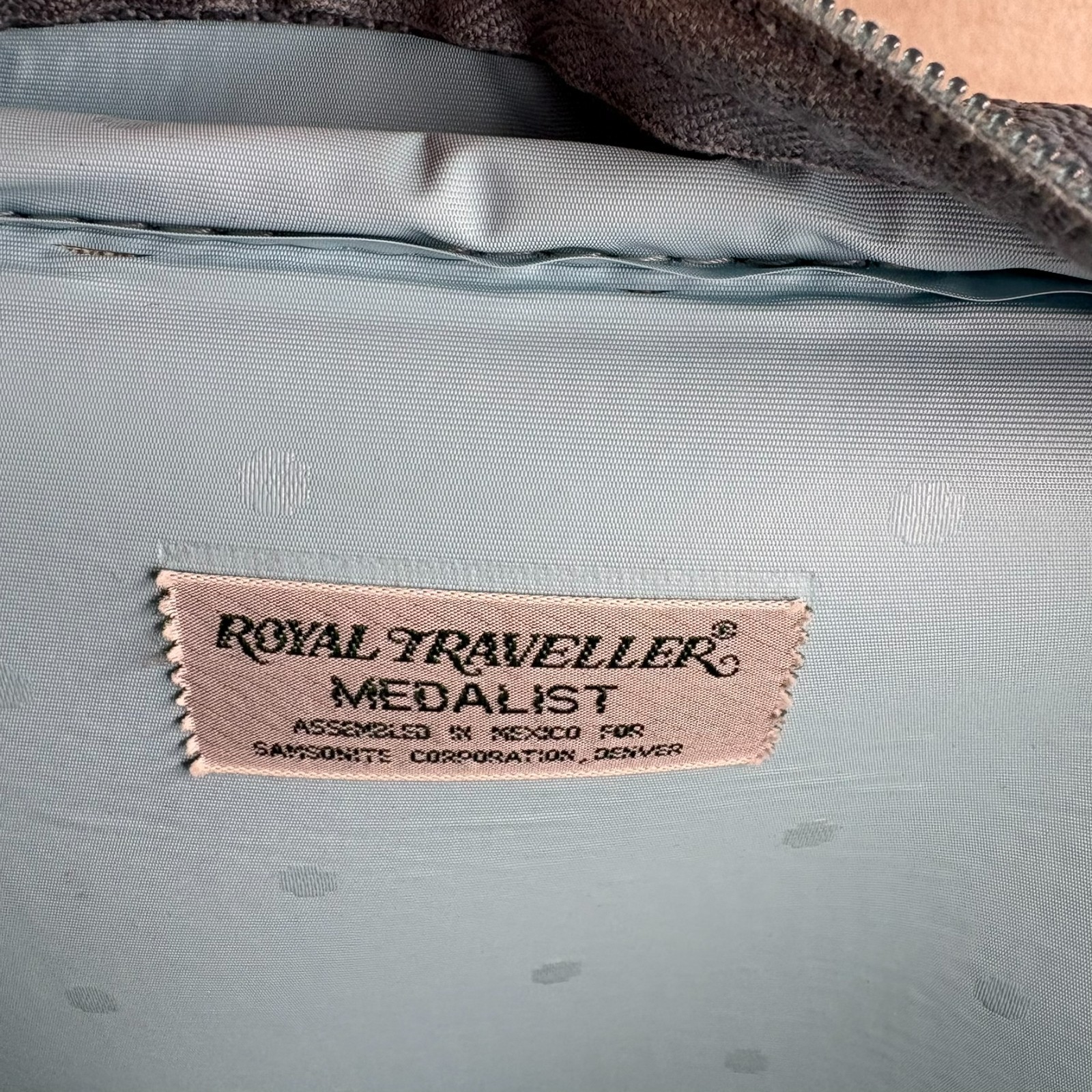 Samsonite Royal Traveler Vintage 70s Carry On Travel Bag Blue Tote