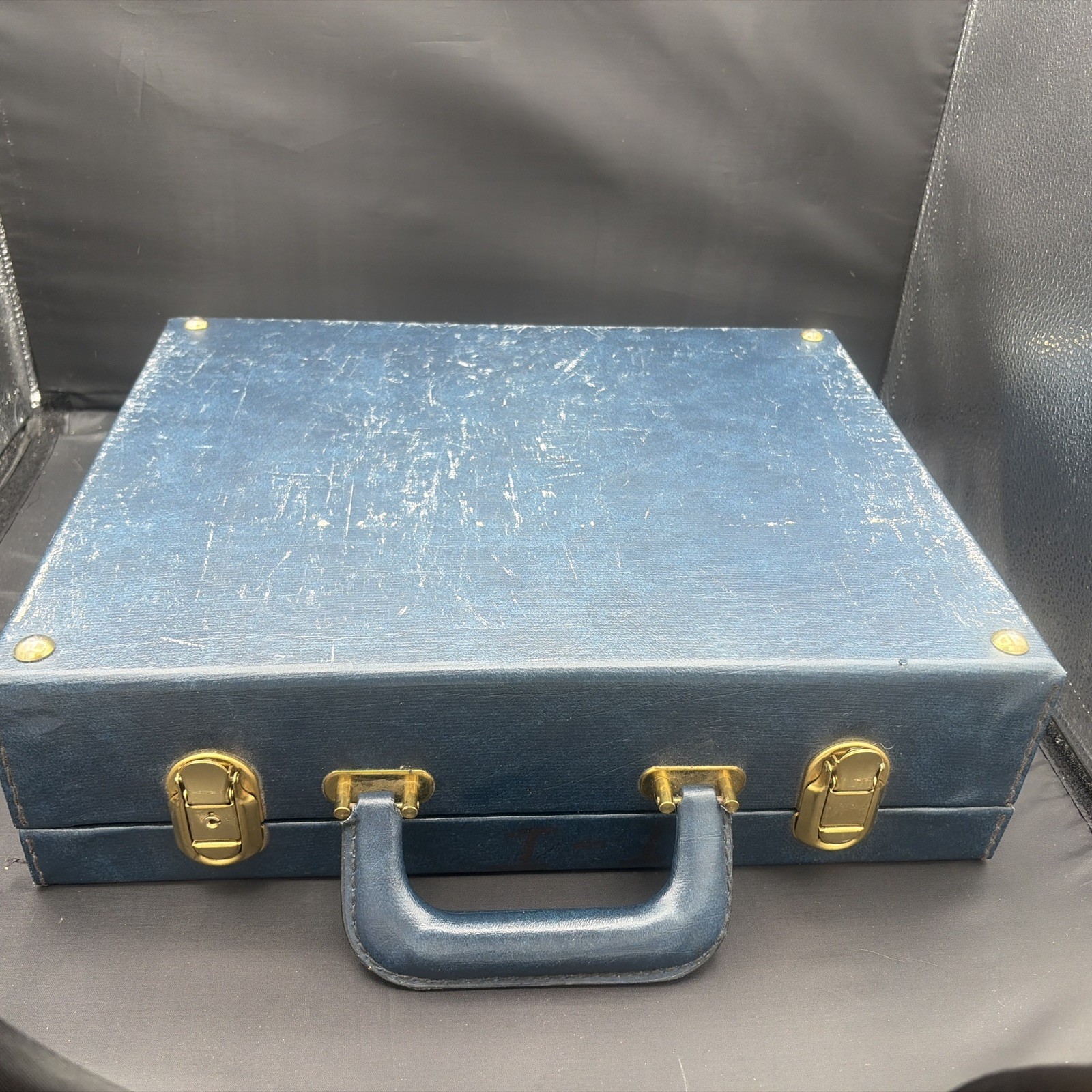 Vintage Blue Hard Shell Storage Carry Case Foam Lined Locking Briefcase