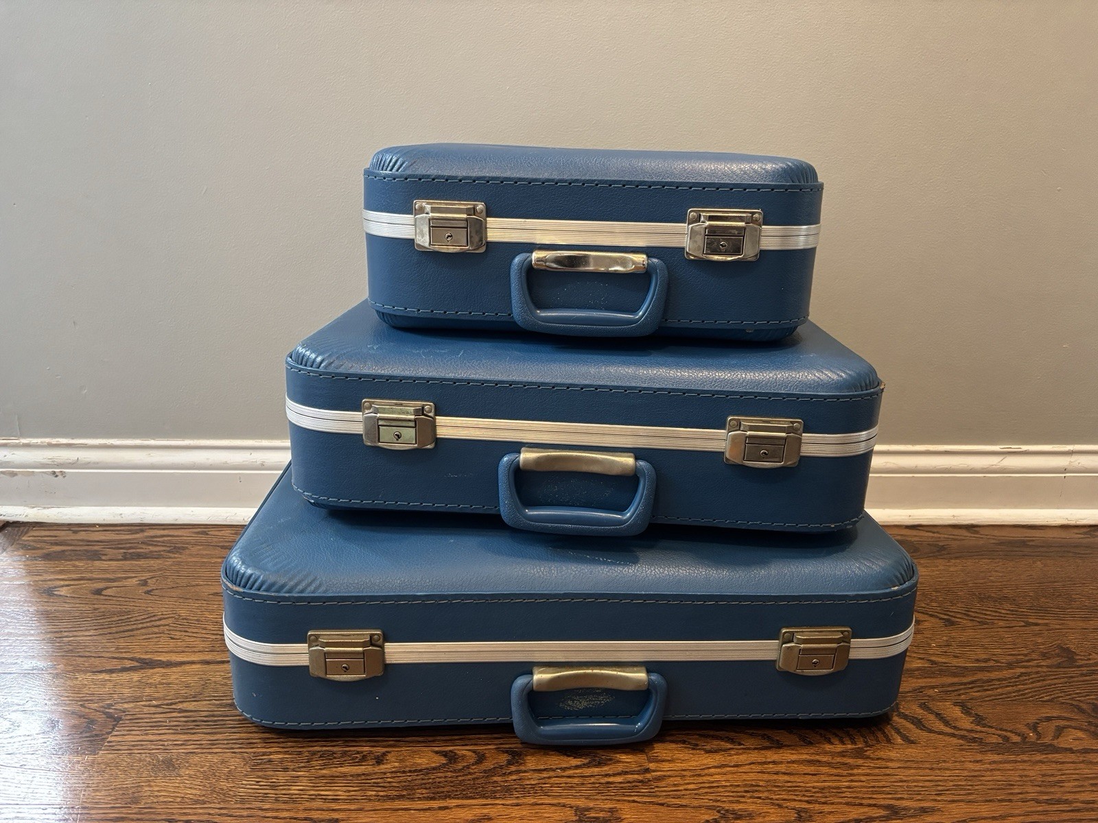 VINTAGE SUITCASE, Retro Luggage, travel Bag, Overnight bag, Blue Luggage Set 3