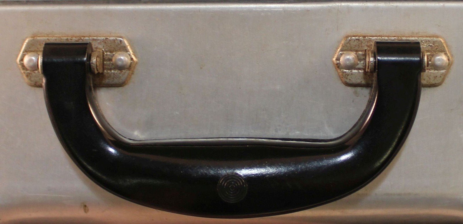 VTG 1950s Metal Suitcase With Bakelite Handle No Key 14.75″ x 11″ x 5.25″