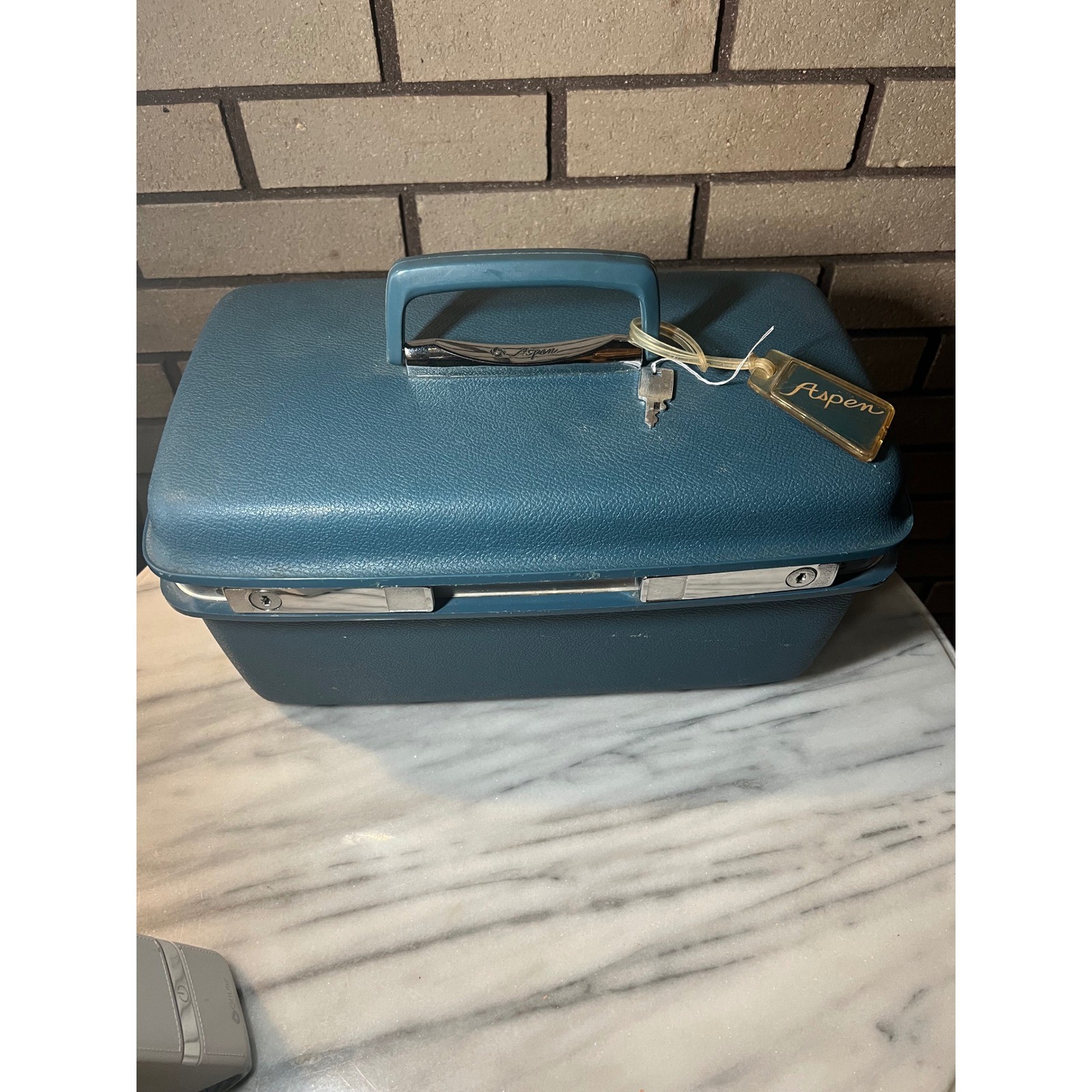 VTG Aspen by Samsonite JCPenney Train Case Teal Blue Hardshell Vanity Bag Key
